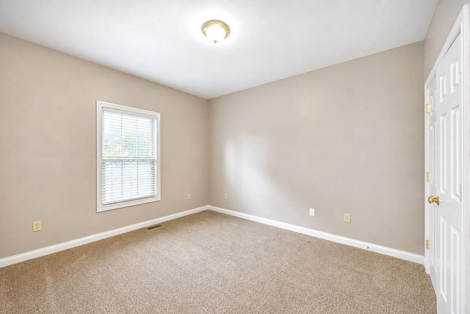 109 Stone Cove Drive Property Photo 21