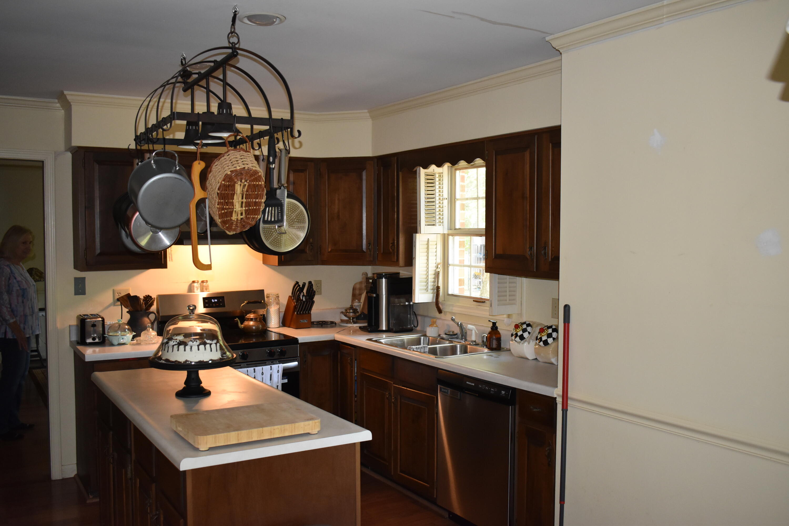 2031 Natchez Lane Property Photo 6