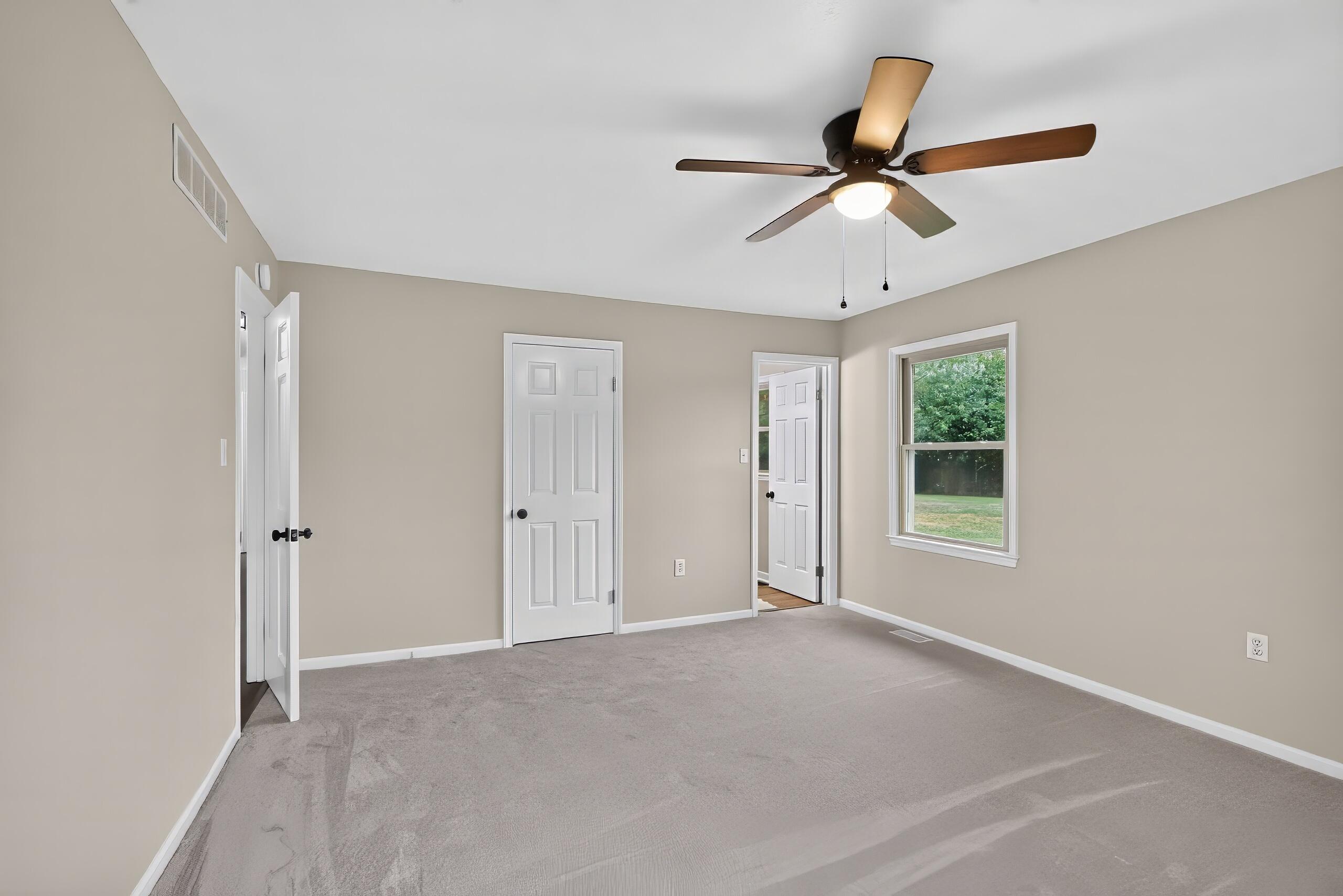 206 E Edgewood Drive Property Photo 16