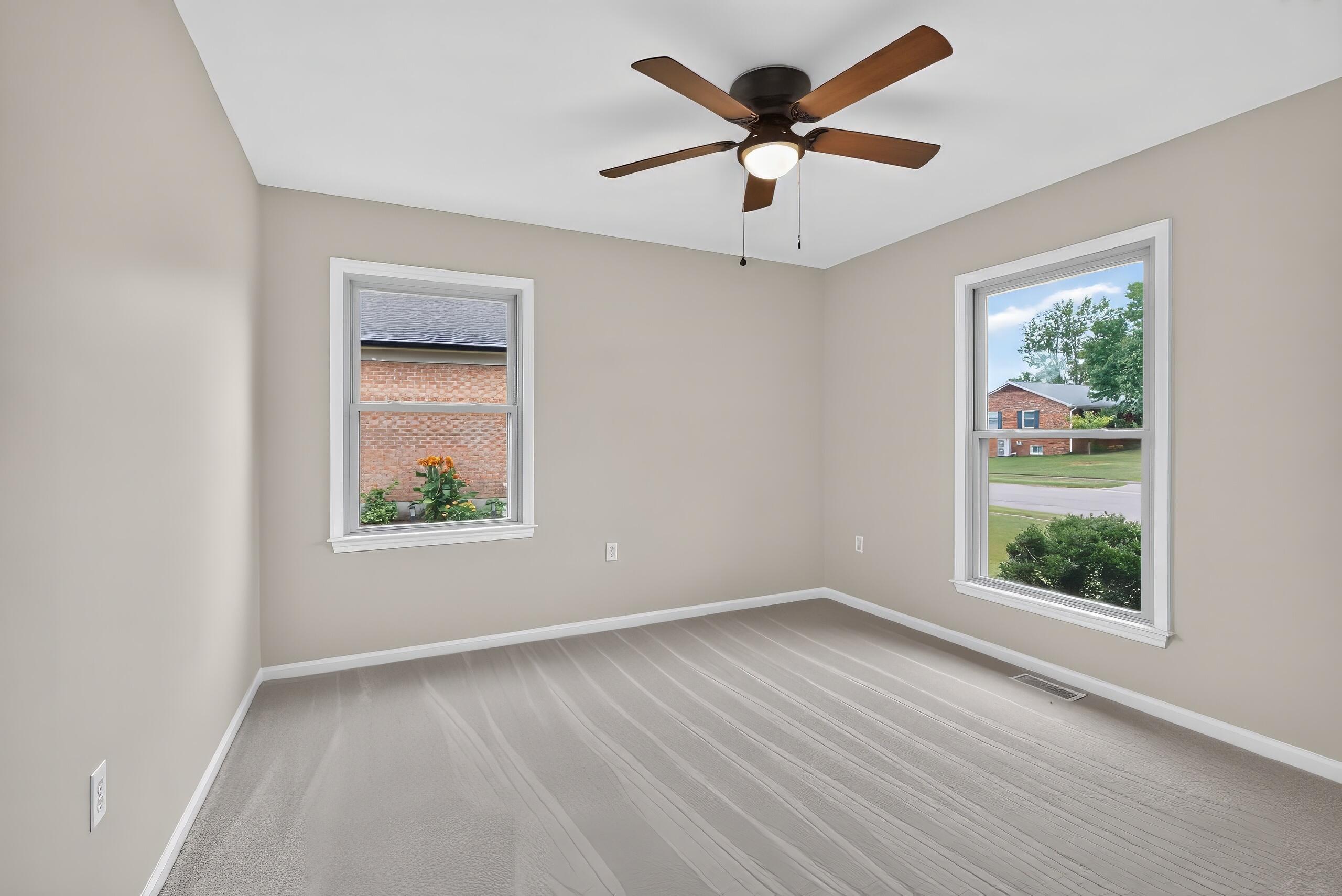206 E Edgewood Drive Property Photo 18