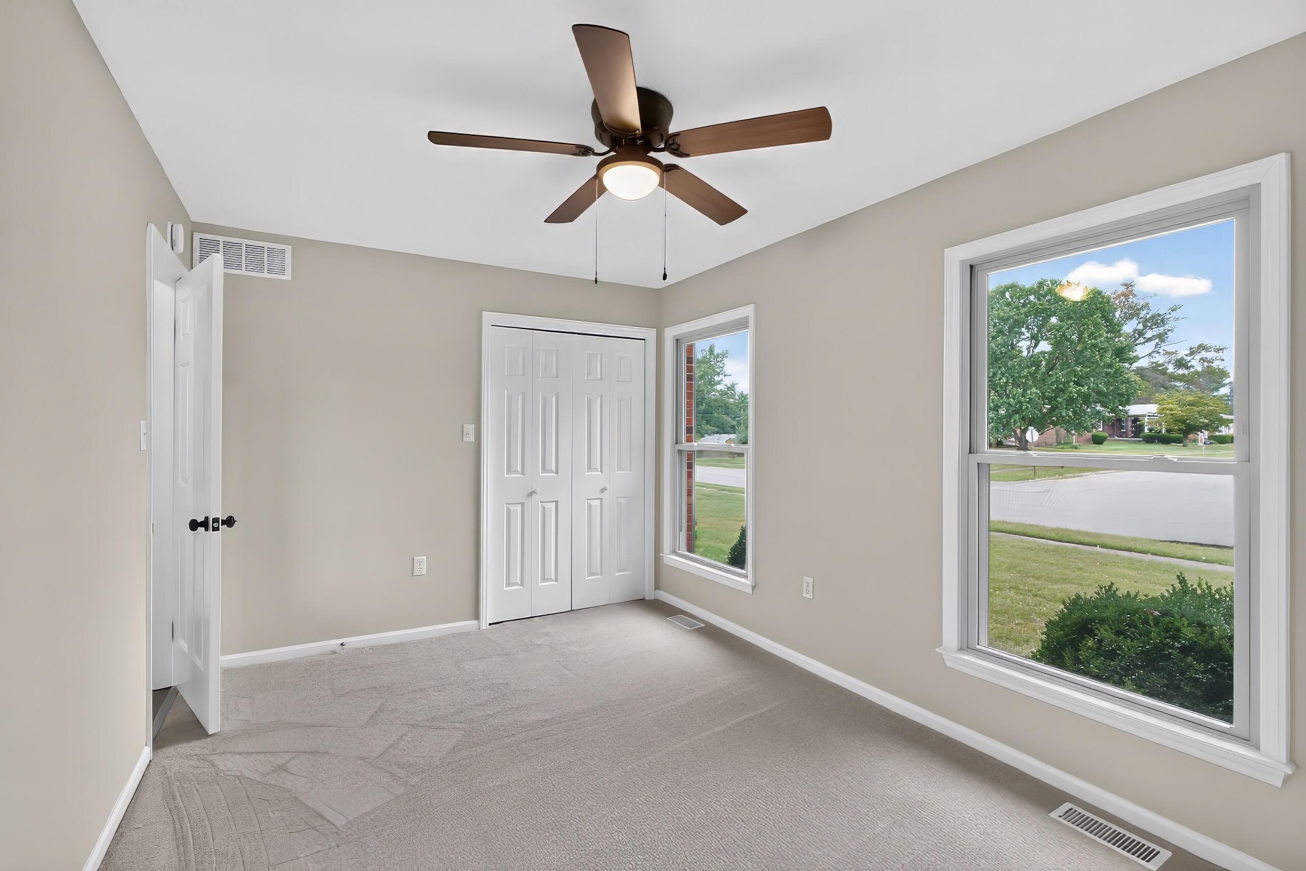 206 E Edgewood Drive Property Photo 19