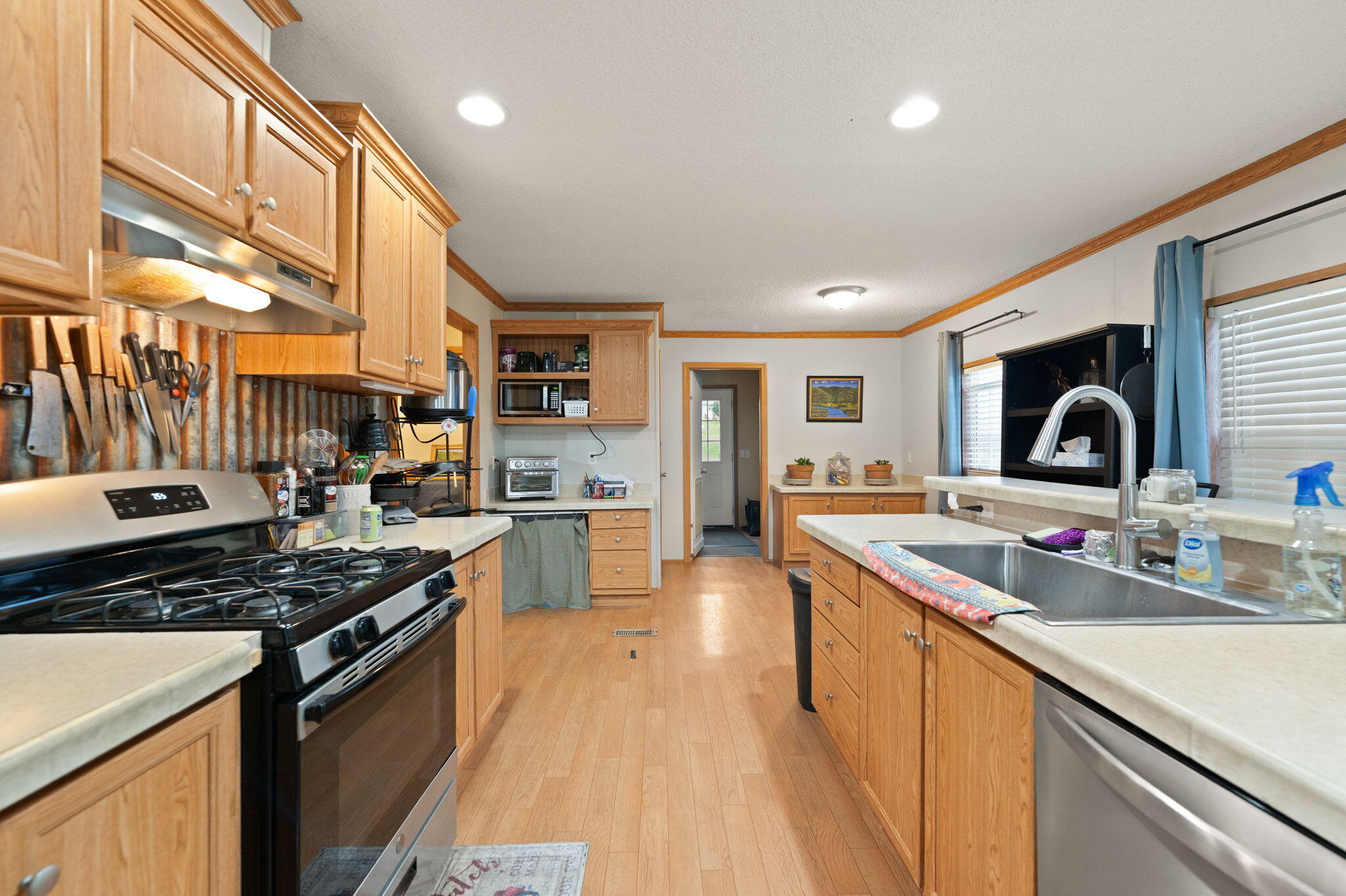 180 Pacific Avenue Property Photo 14