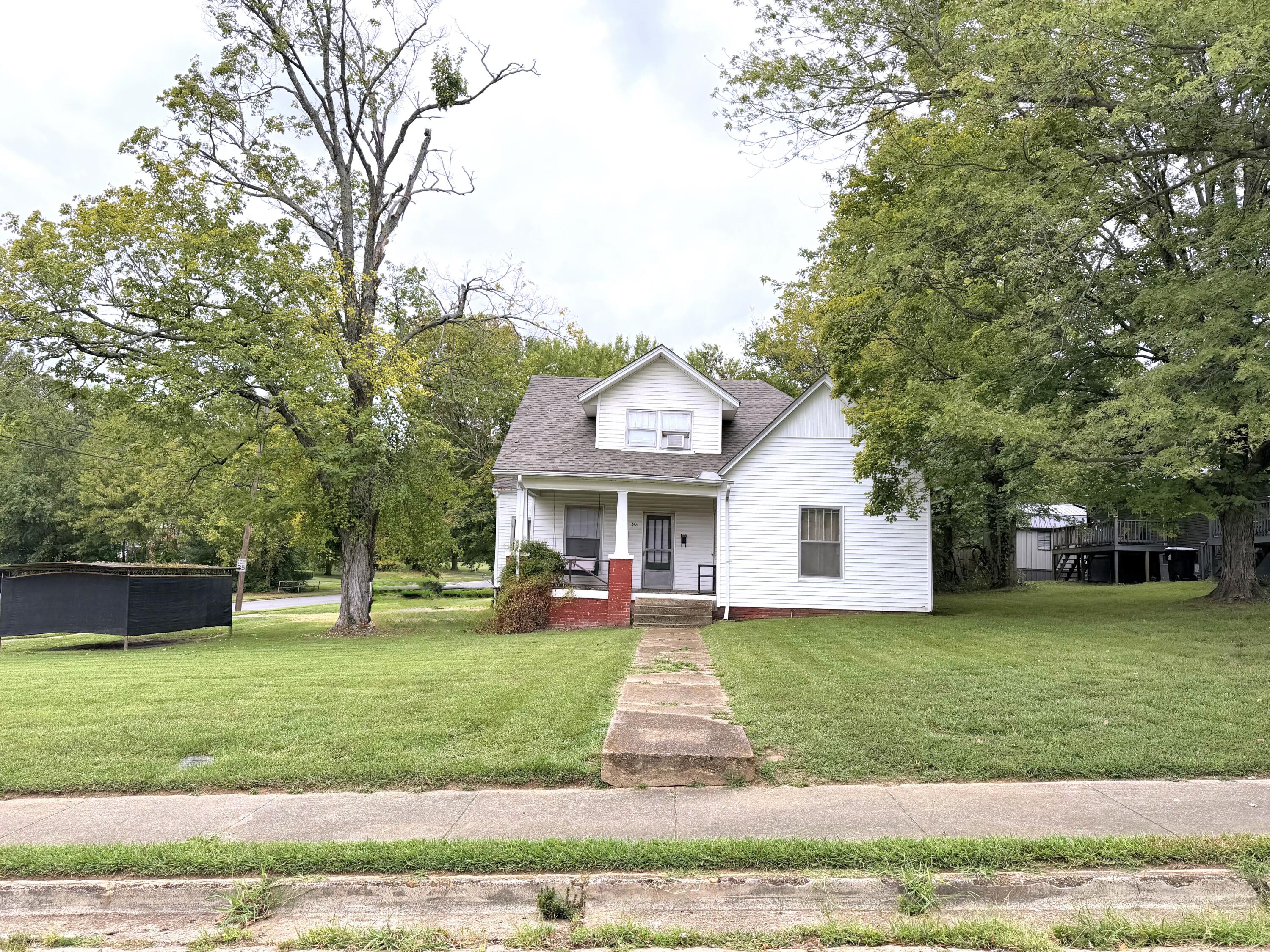 301 N 7th Street Property Photo 1
