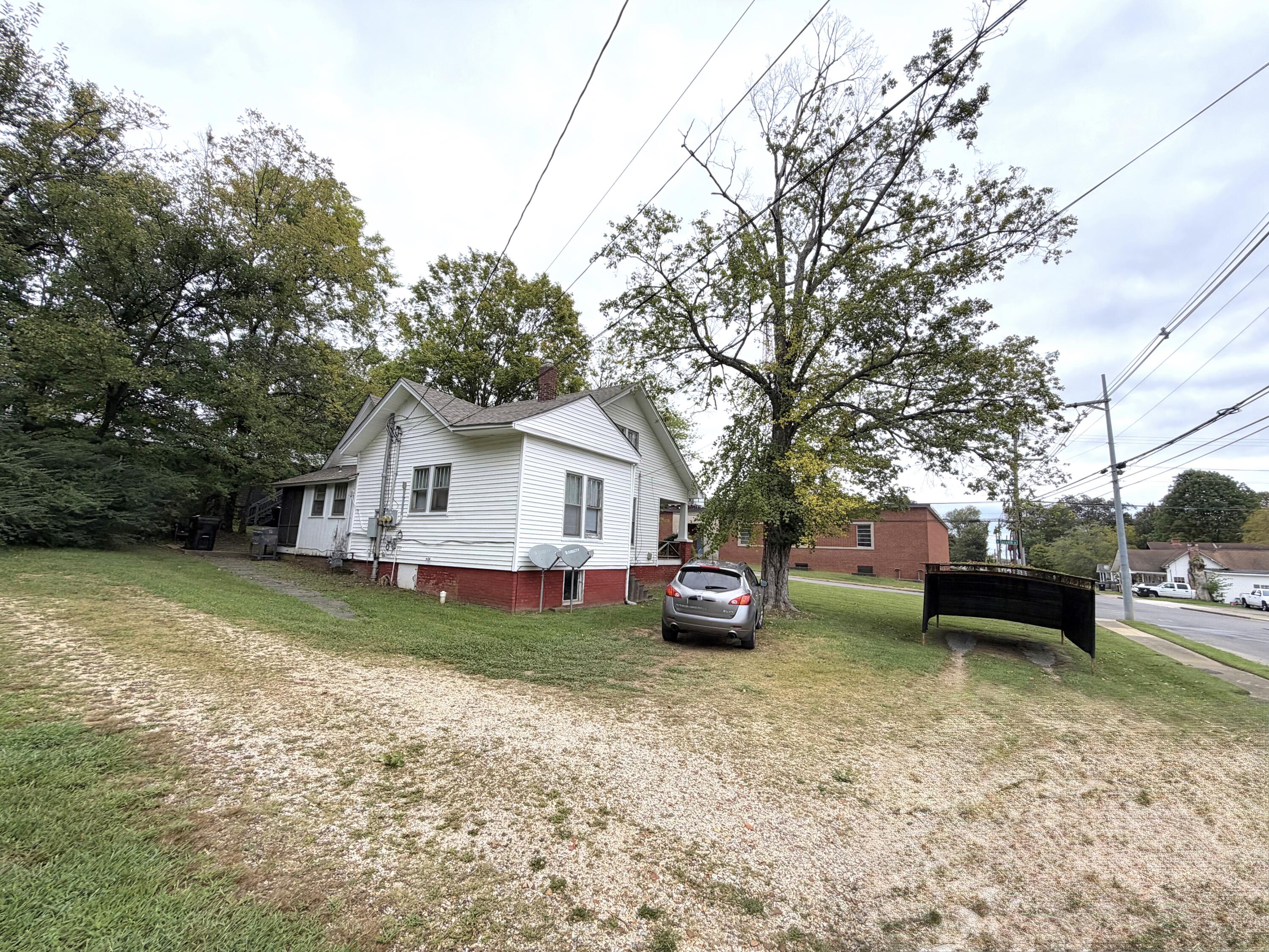 301 N 7th Street Property Photo 3