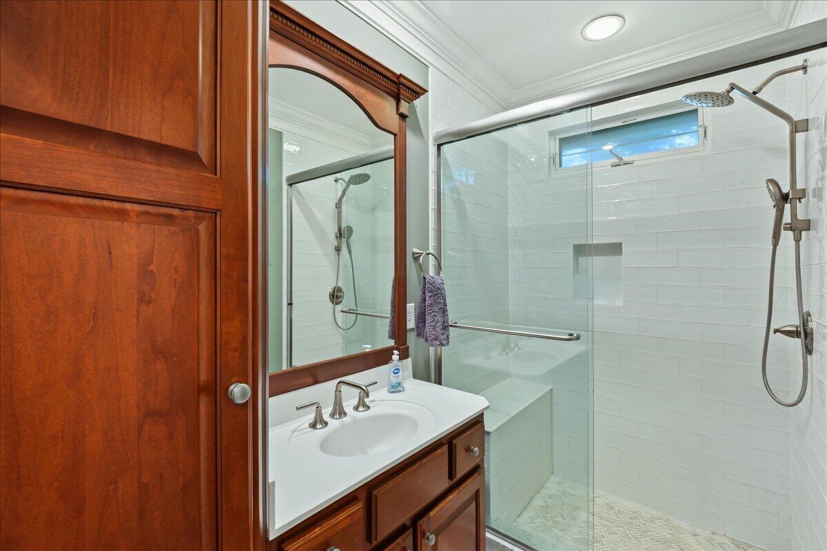 519 Country Lane Property Photo 28