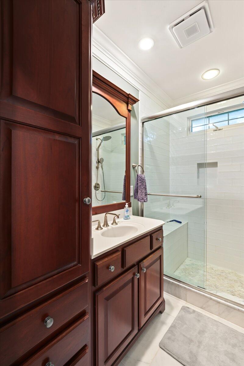 519 Country Lane Property Photo 29