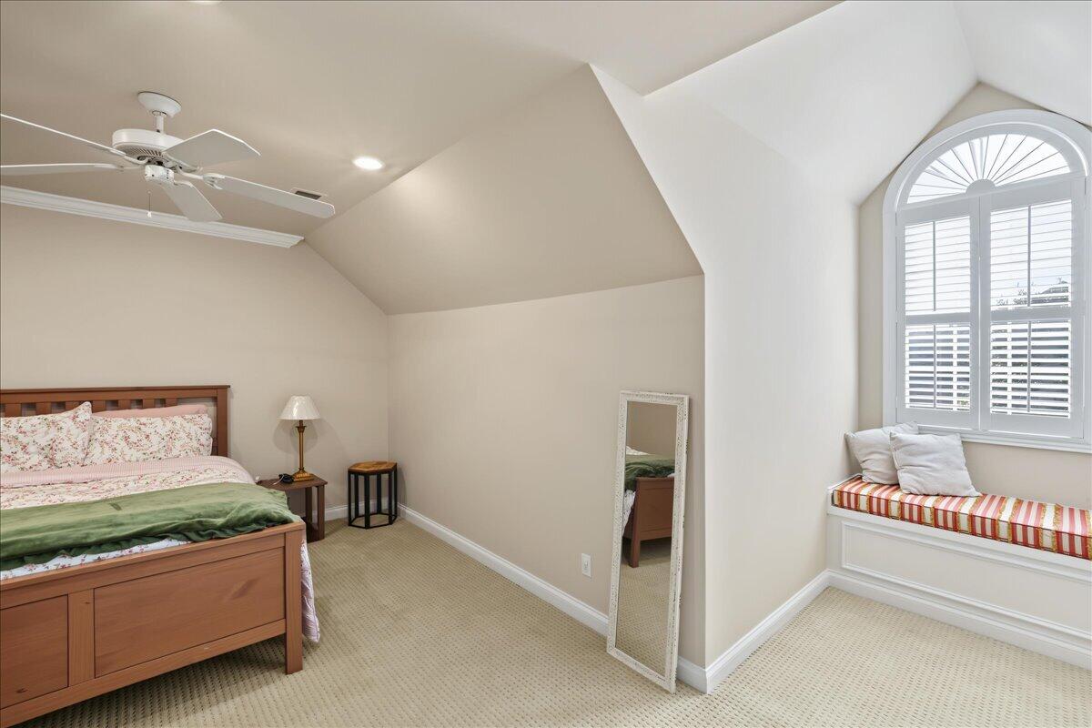 519 Country Lane Property Photo 35
