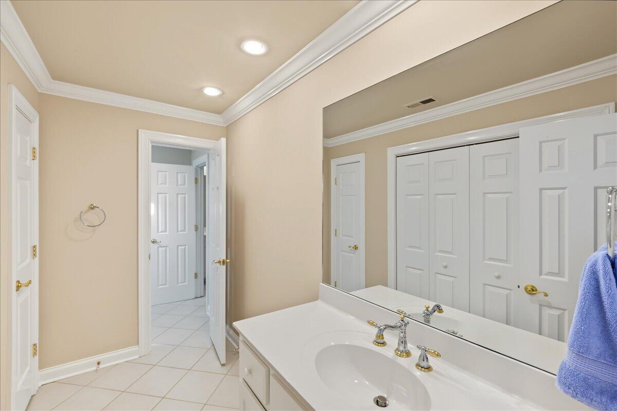 519 Country Lane Property Photo 36