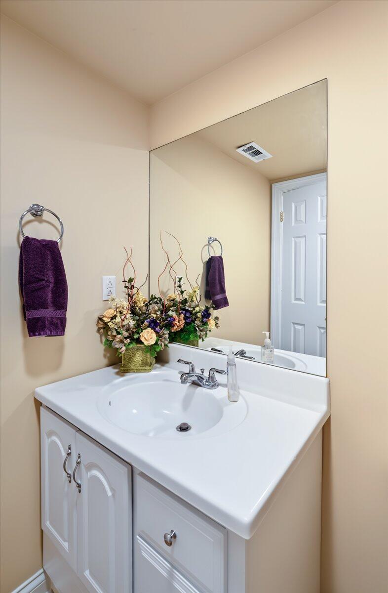 519 Country Lane Property Photo 43