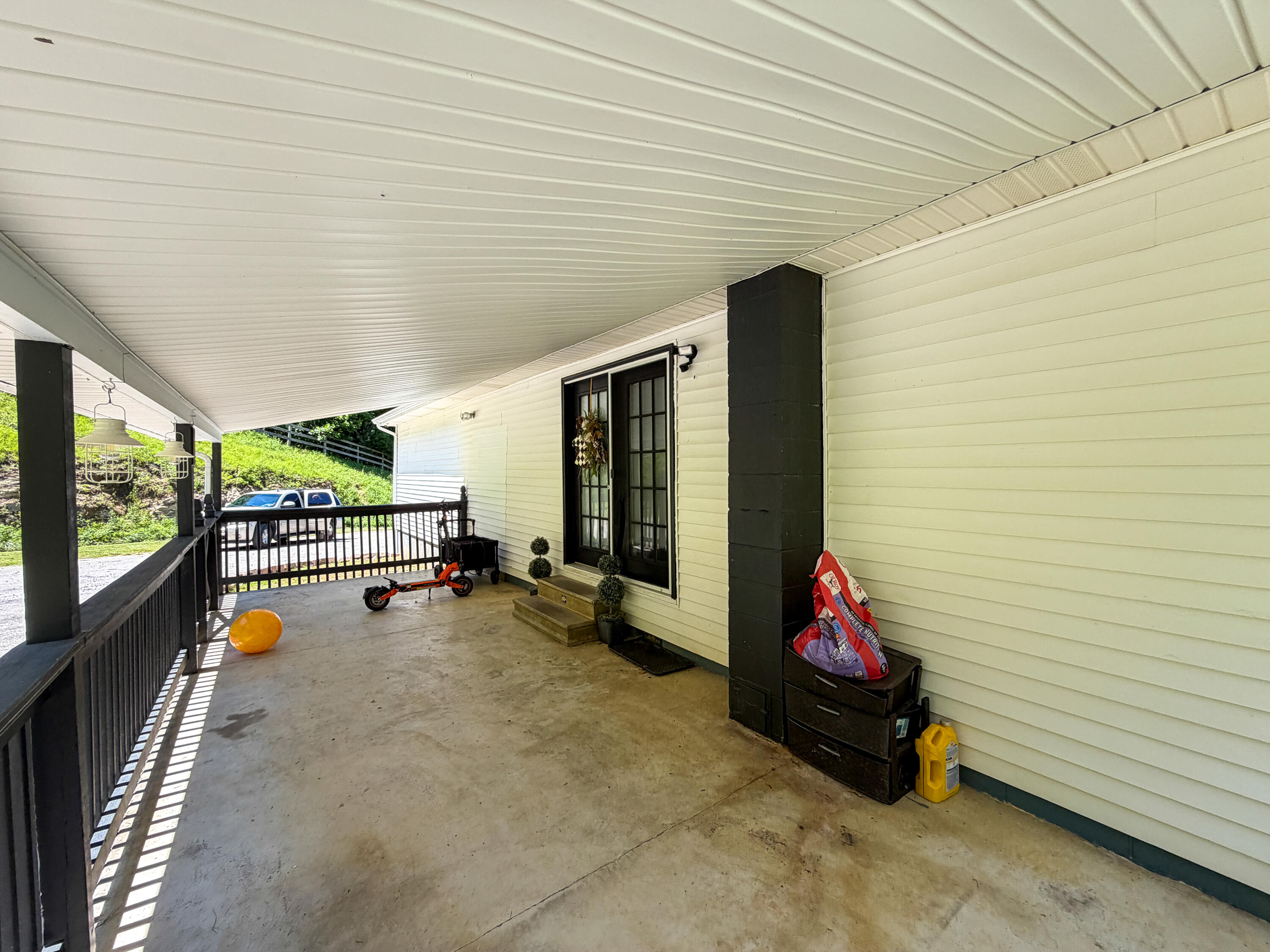 381 Hinkle Branch Road Property Photo 28