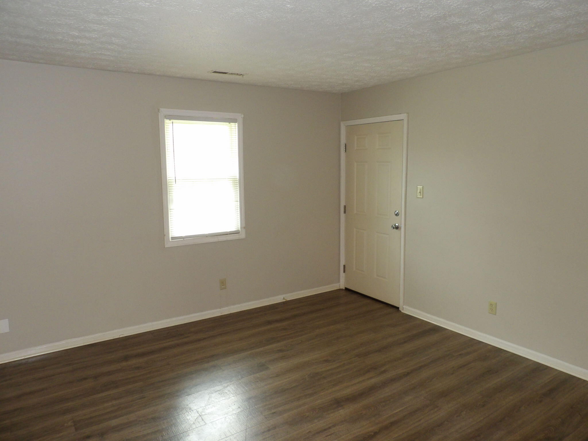204 Landings Drive C Property Photo 11