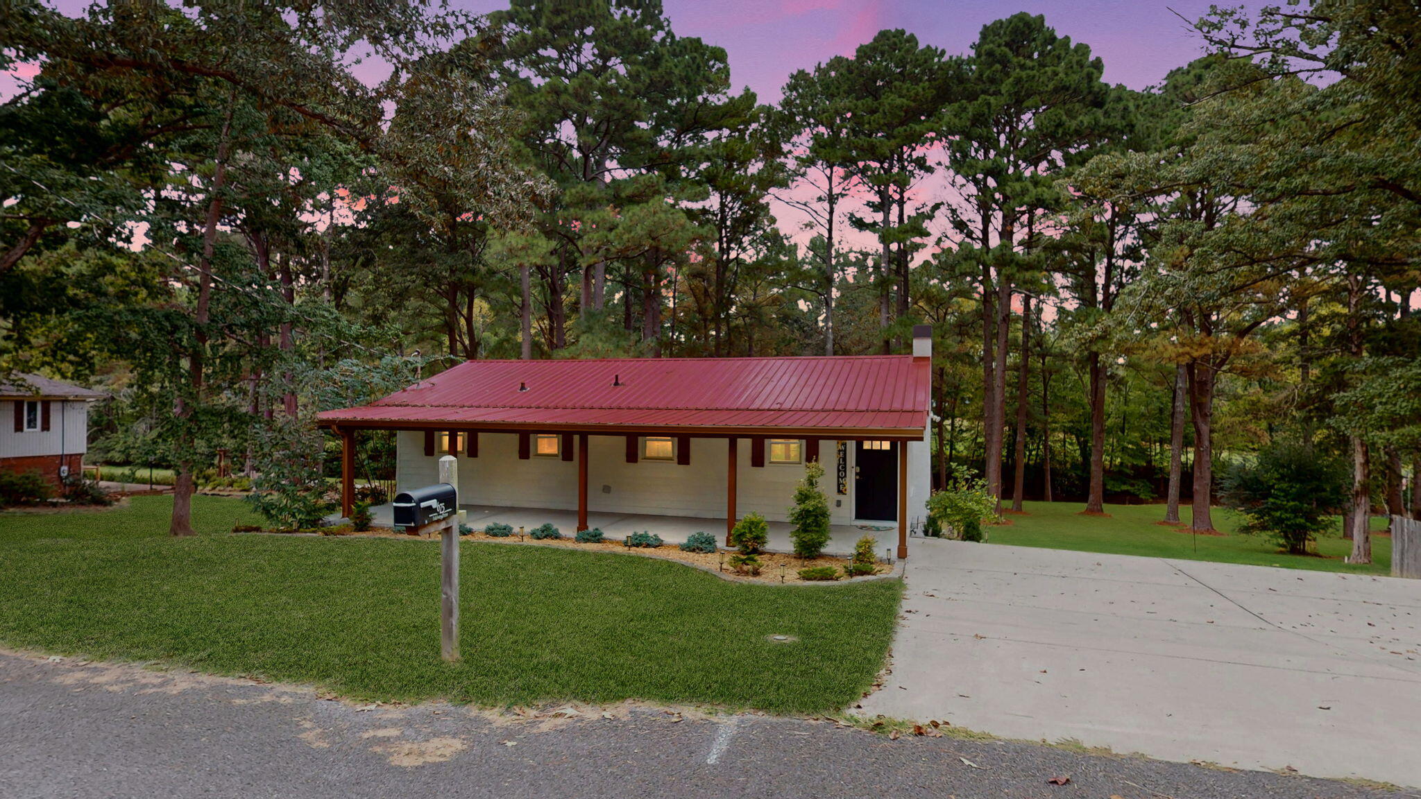 675 Lakeway Drive Property Photo 1