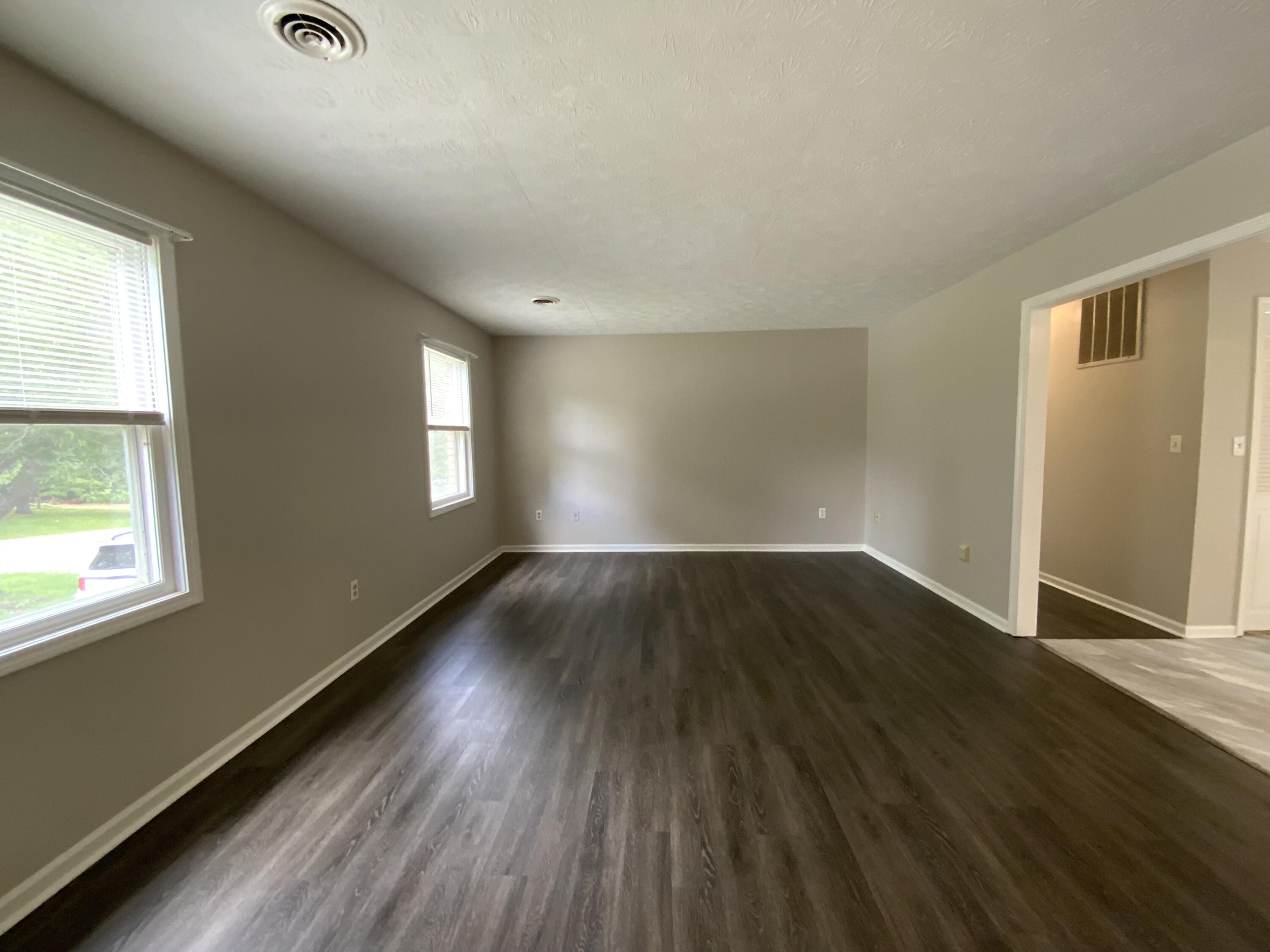 210 Walnut Drive Apartment A Property Photo 9