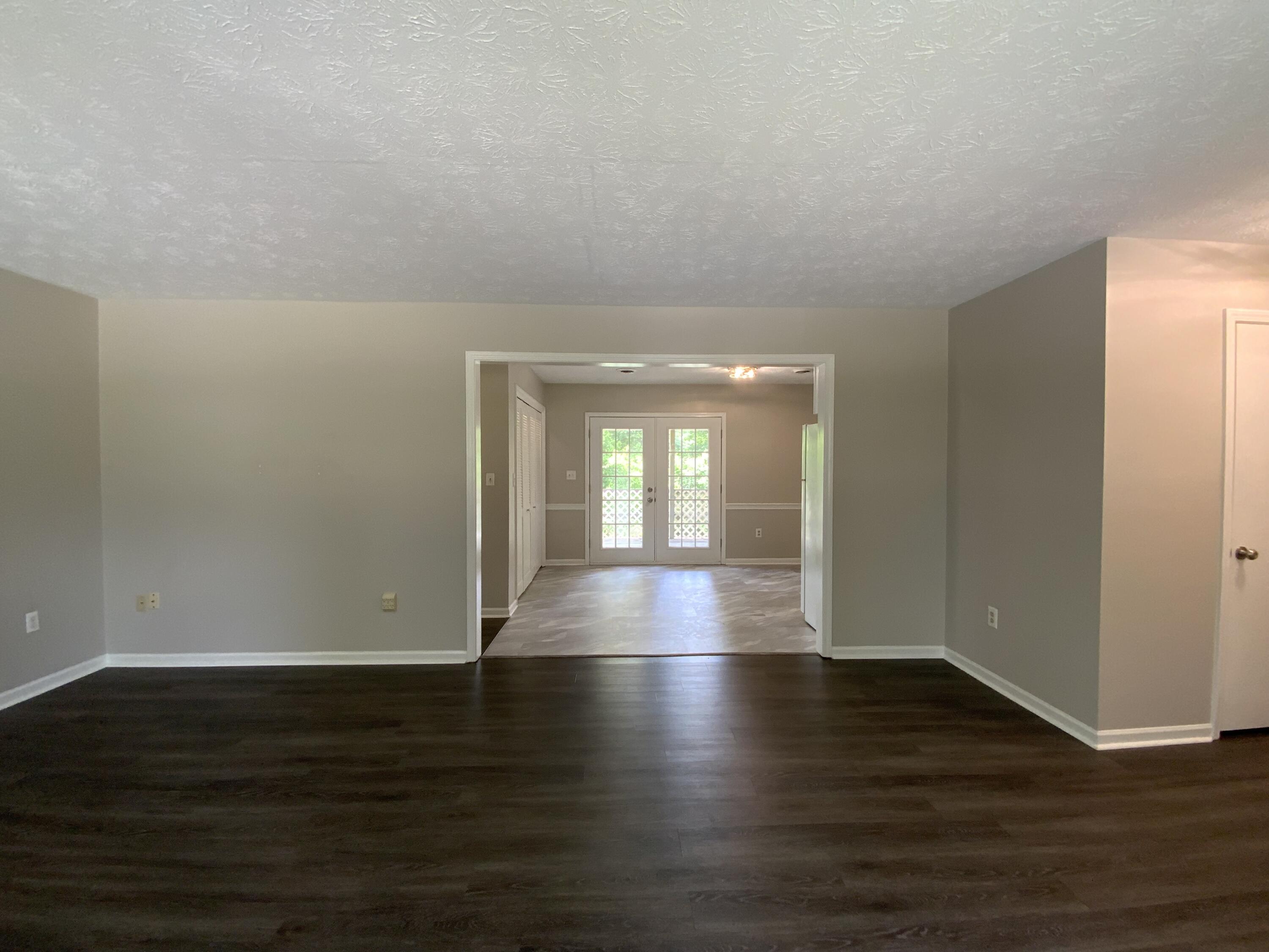 210 Walnut Drive Apartment A Property Photo 12