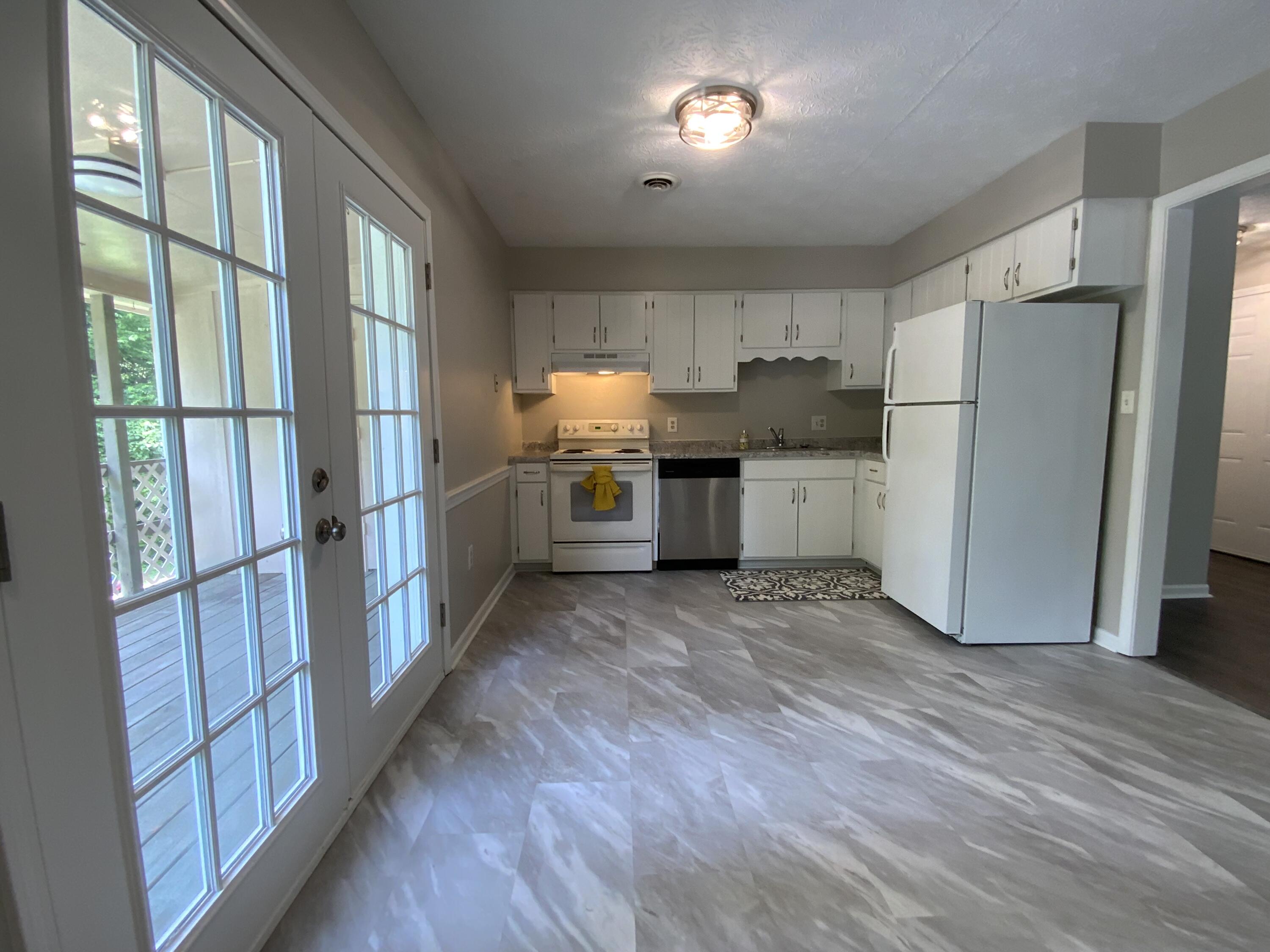 210 Walnut Drive Apartment A Property Photo 14