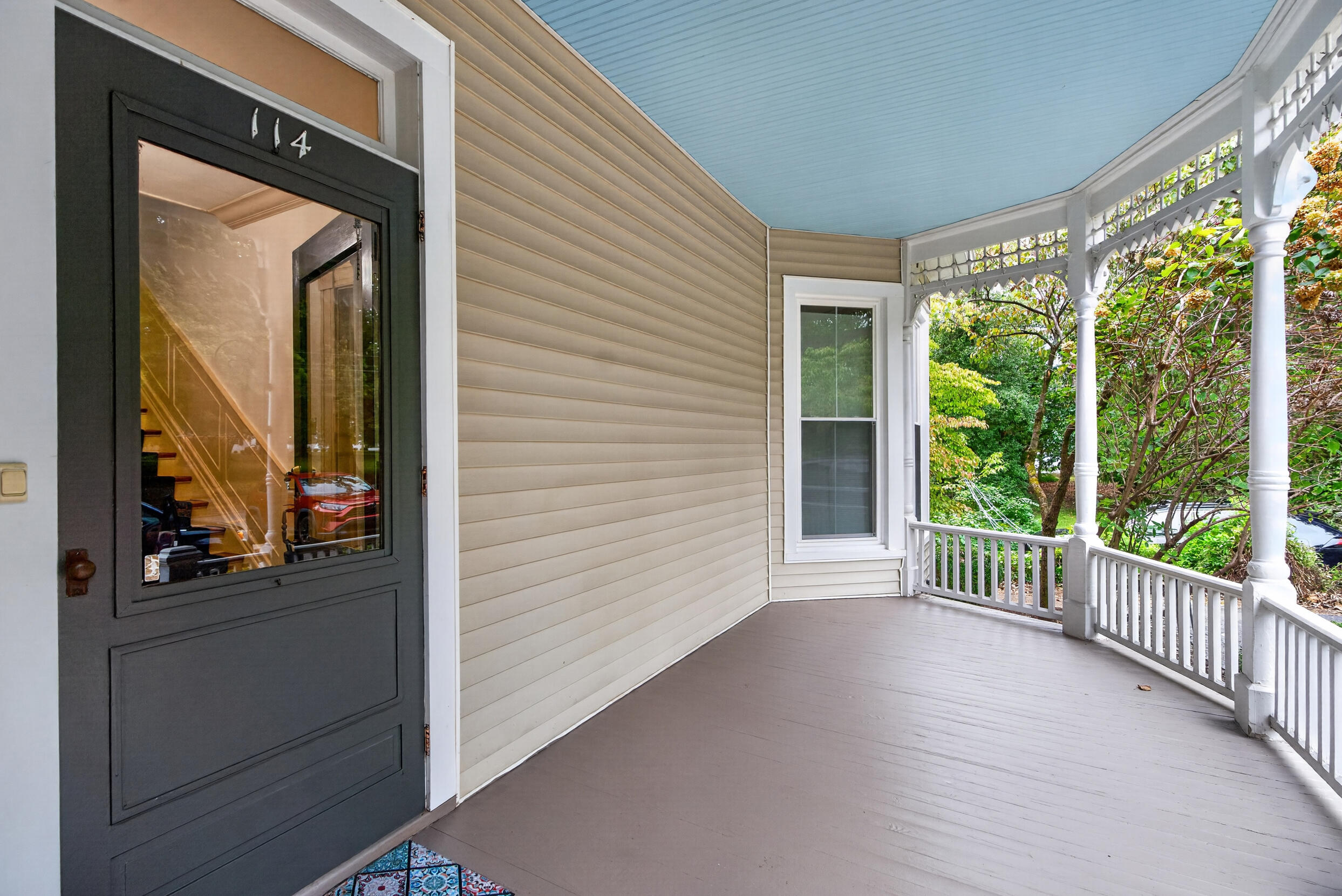 114 W Lexington Avenue Property Photo 4