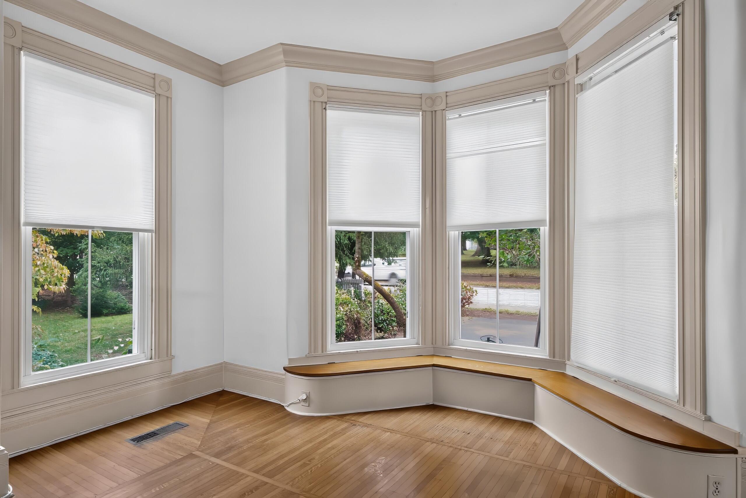 114 W Lexington Avenue Property Photo 8