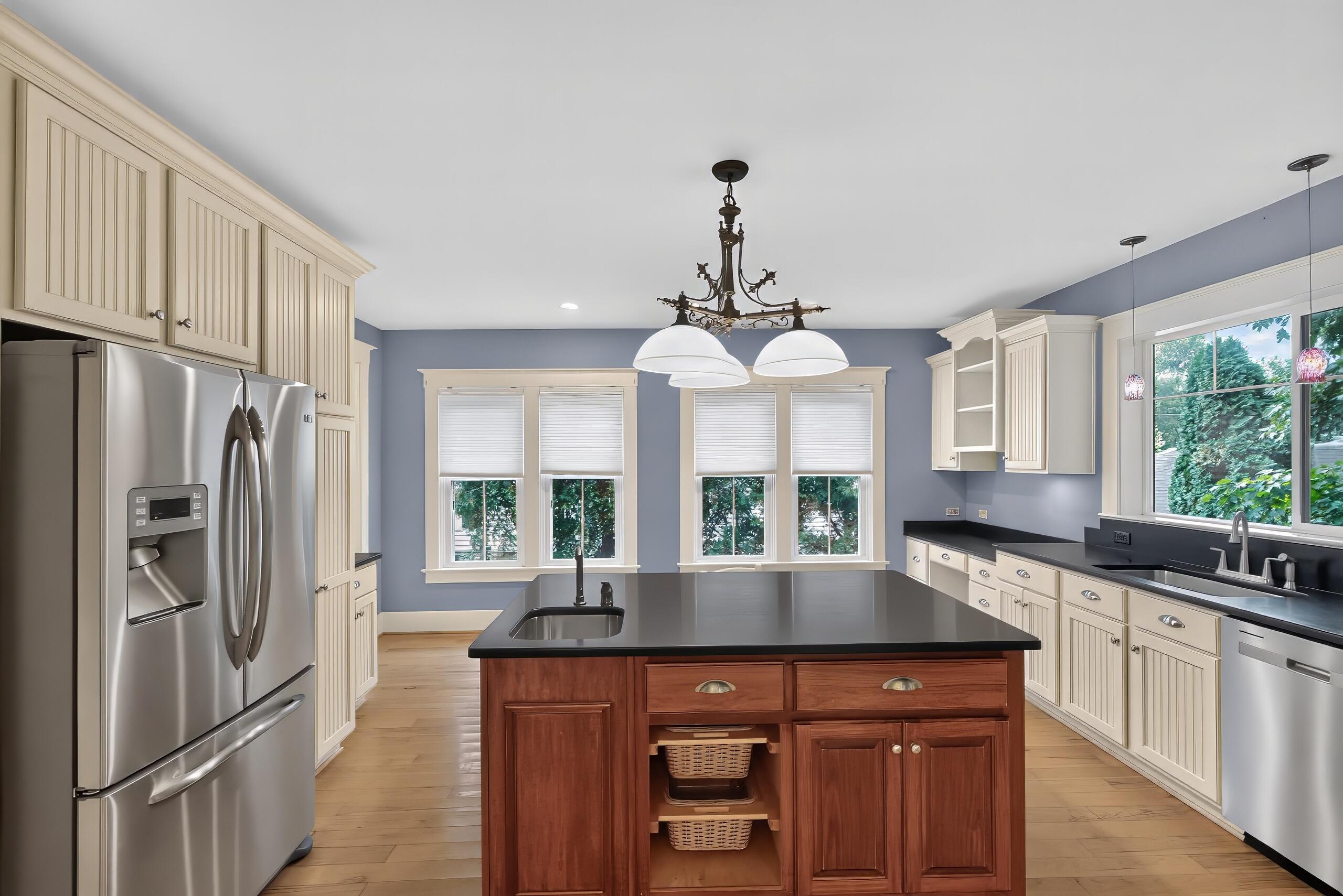 114 W Lexington Avenue Property Photo 17