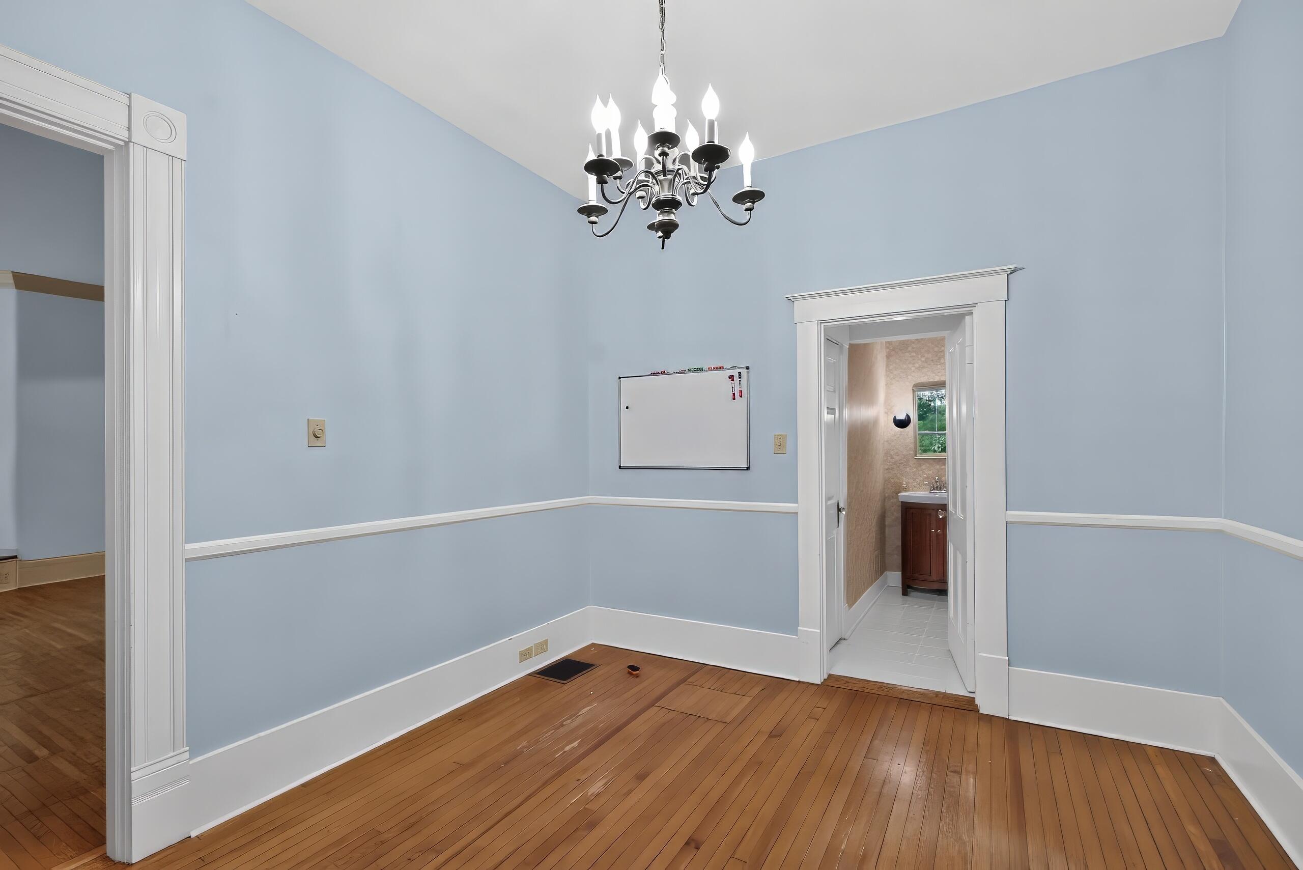 114 W Lexington Avenue Property Photo 19
