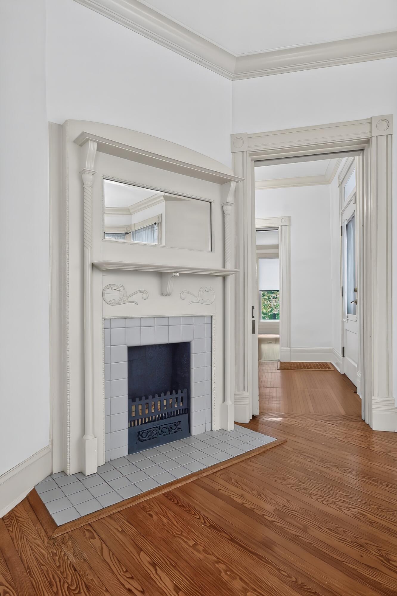 114 W Lexington Avenue Property Photo 21
