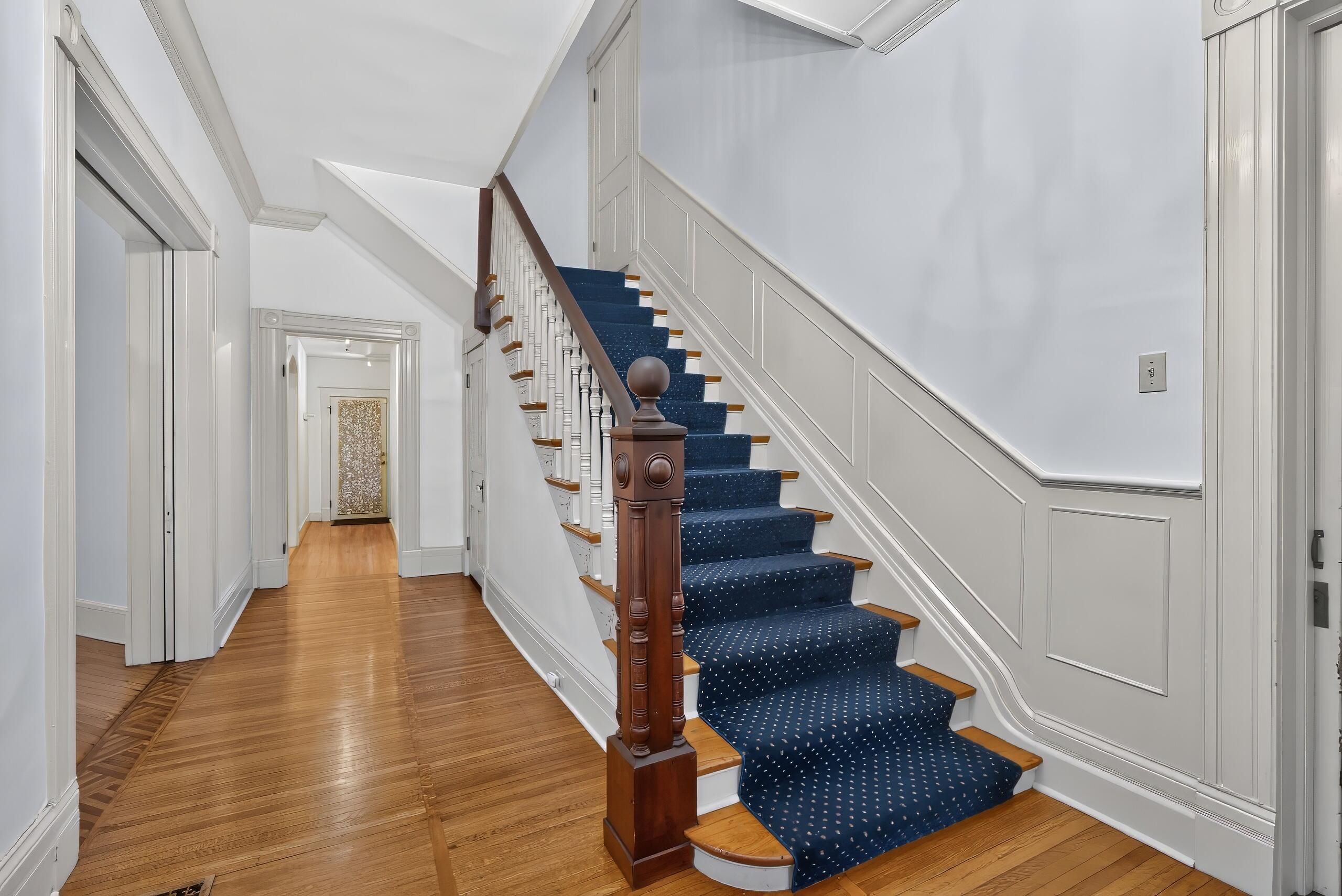 114 W Lexington Avenue Property Photo 25