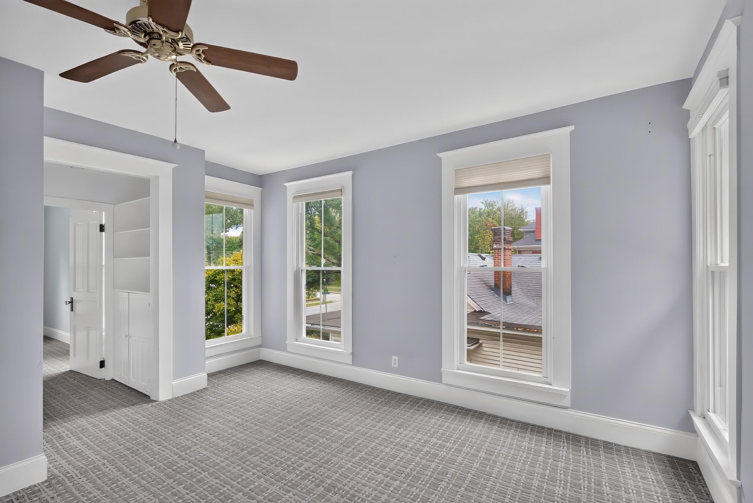 114 W Lexington Avenue Property Photo 33
