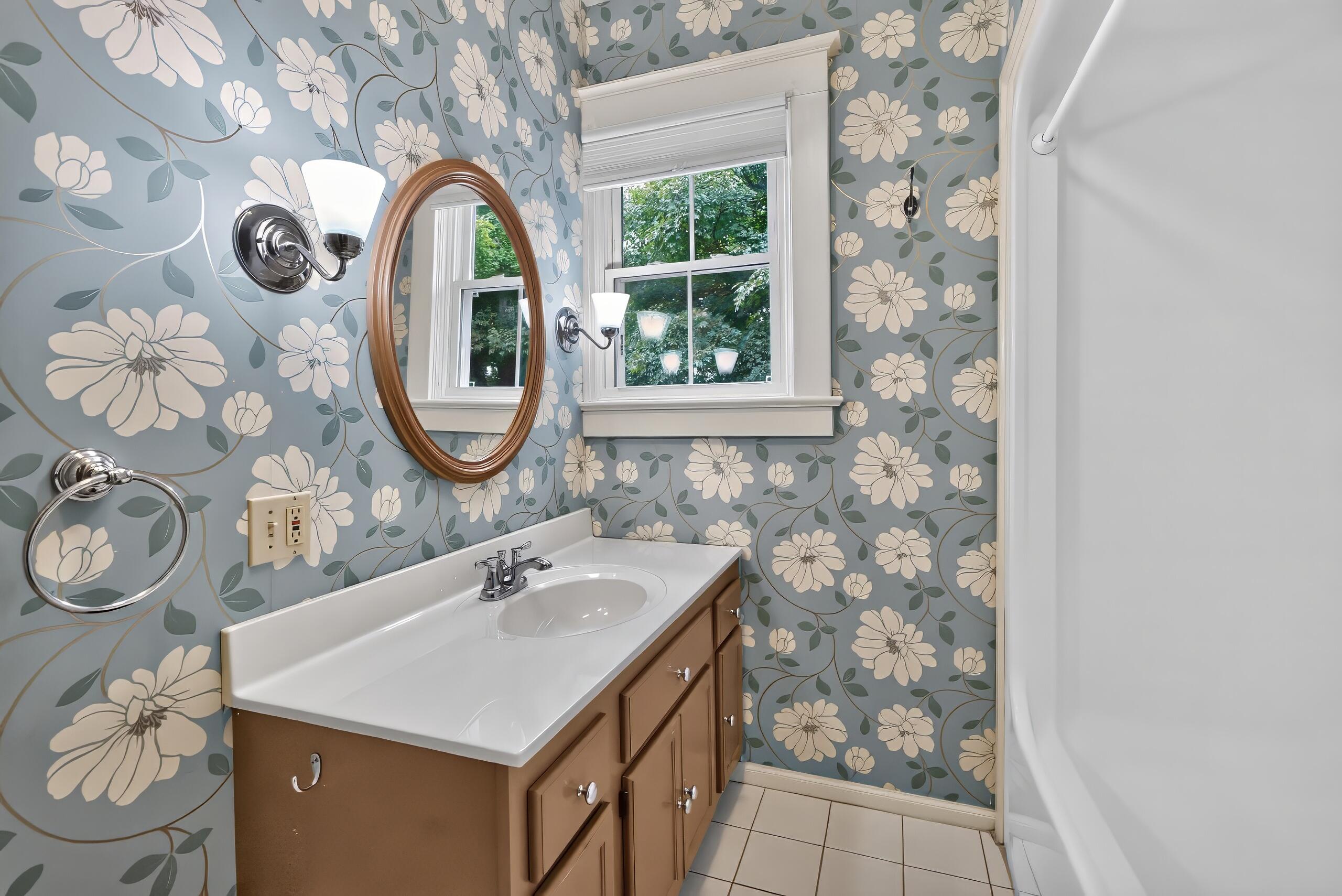 114 W Lexington Avenue Property Photo 34
