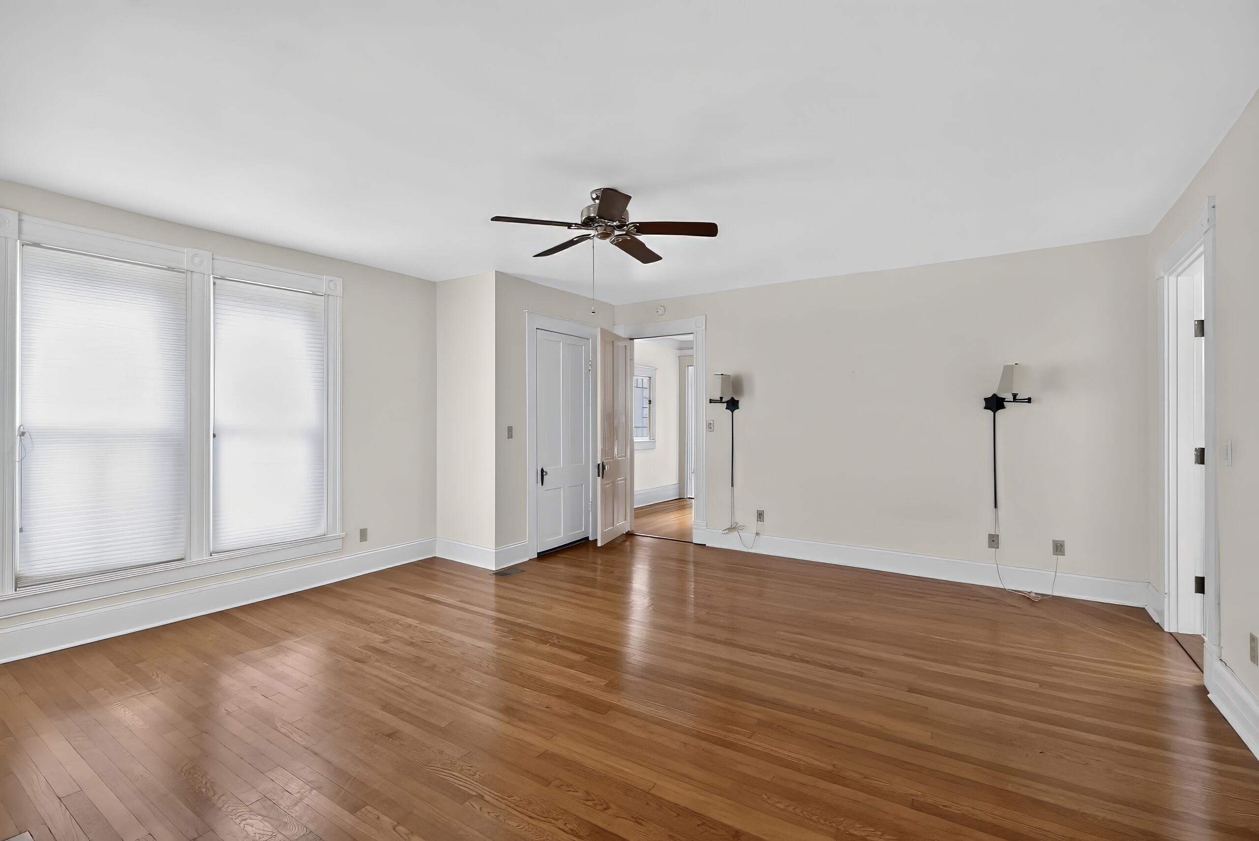 114 W Lexington Avenue Property Photo 36