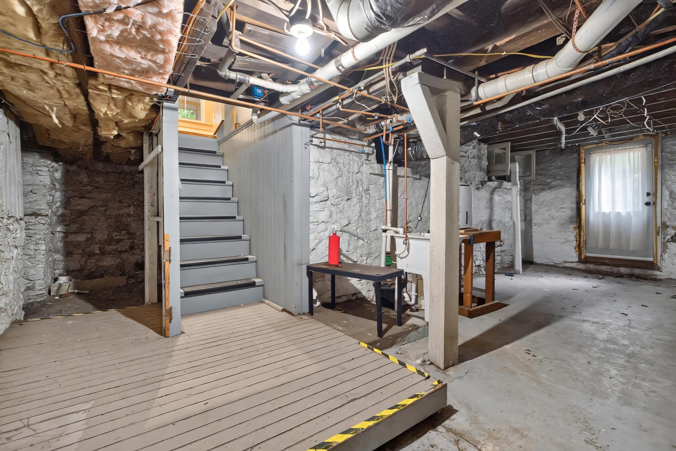 114 W Lexington Avenue Property Photo 43