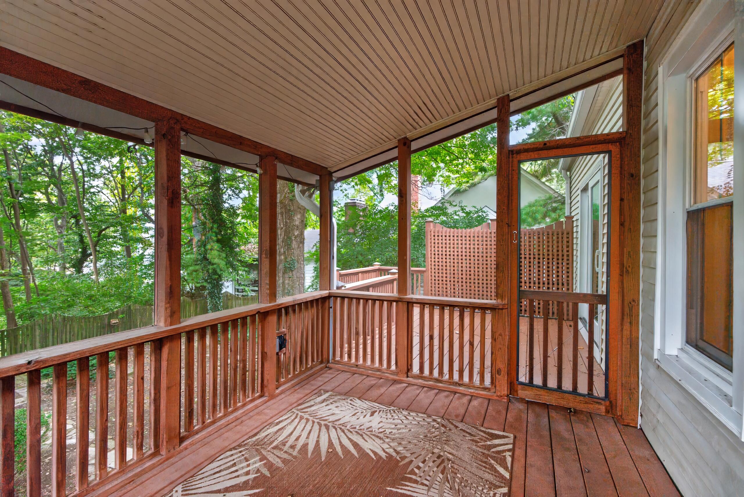 114 W Lexington Avenue Property Photo 44