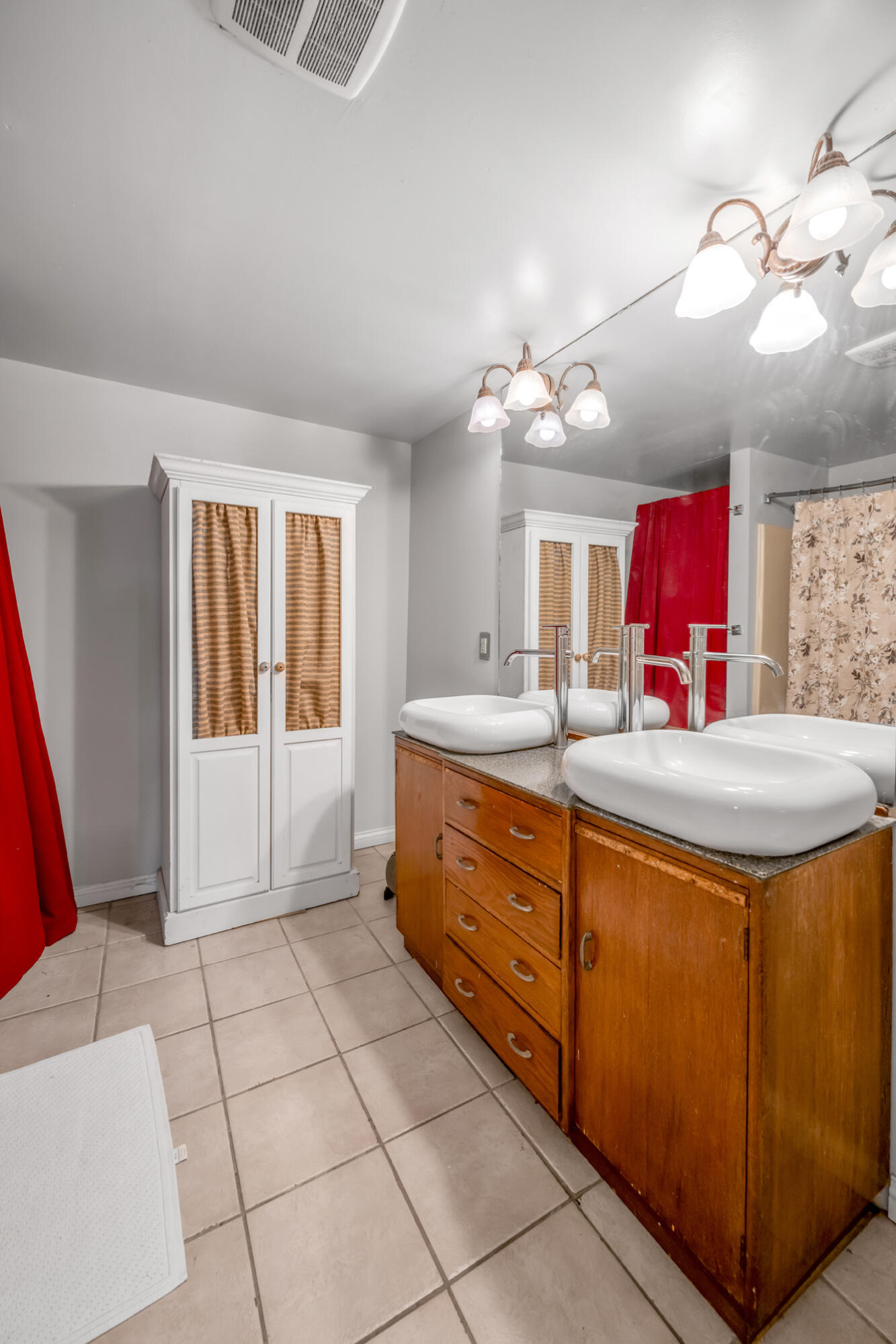 419 S Upper Street Property Photo 13