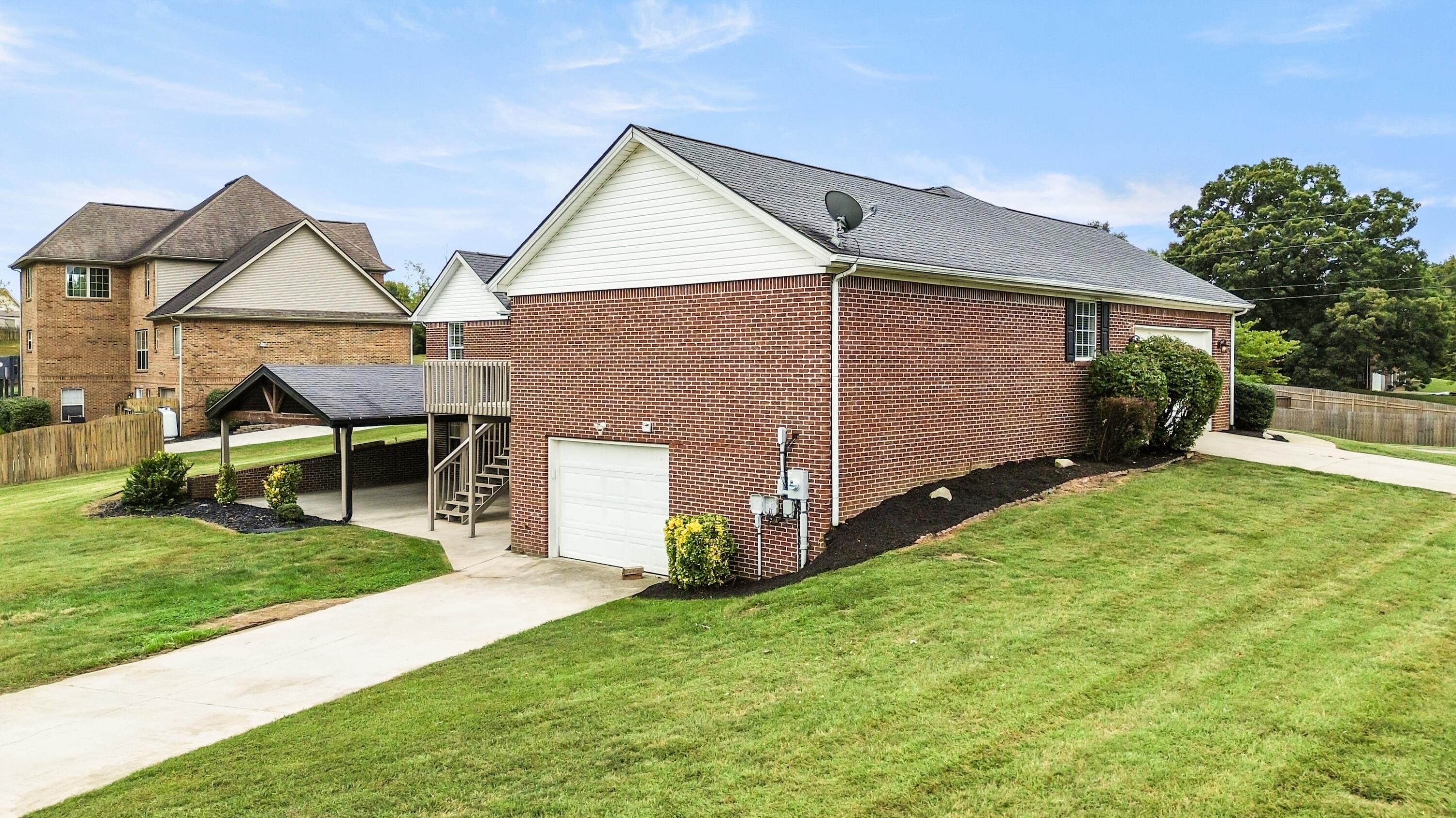 92 Water Cliff Drive Property Photo 5
