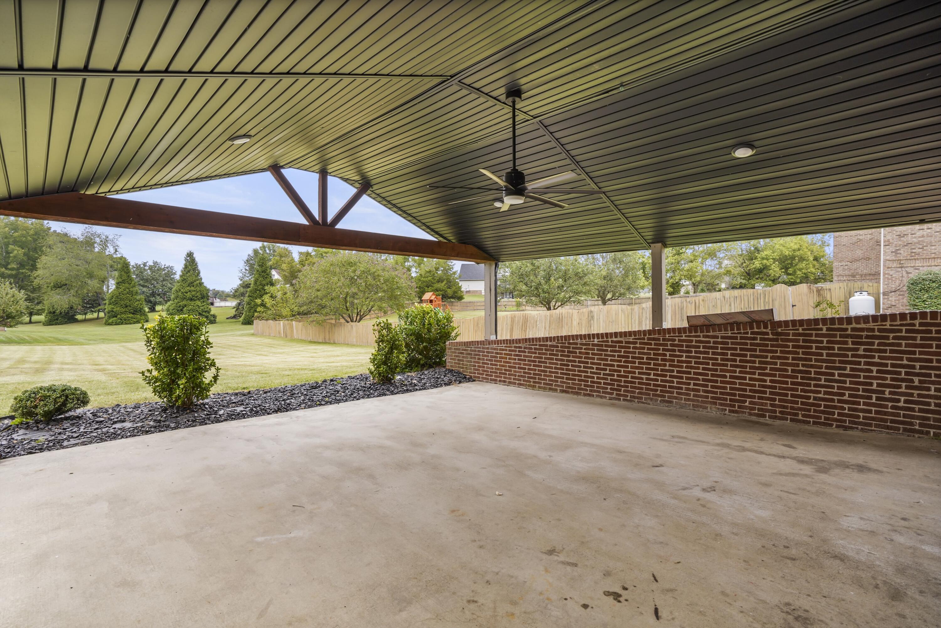 92 Water Cliff Drive Property Photo 42