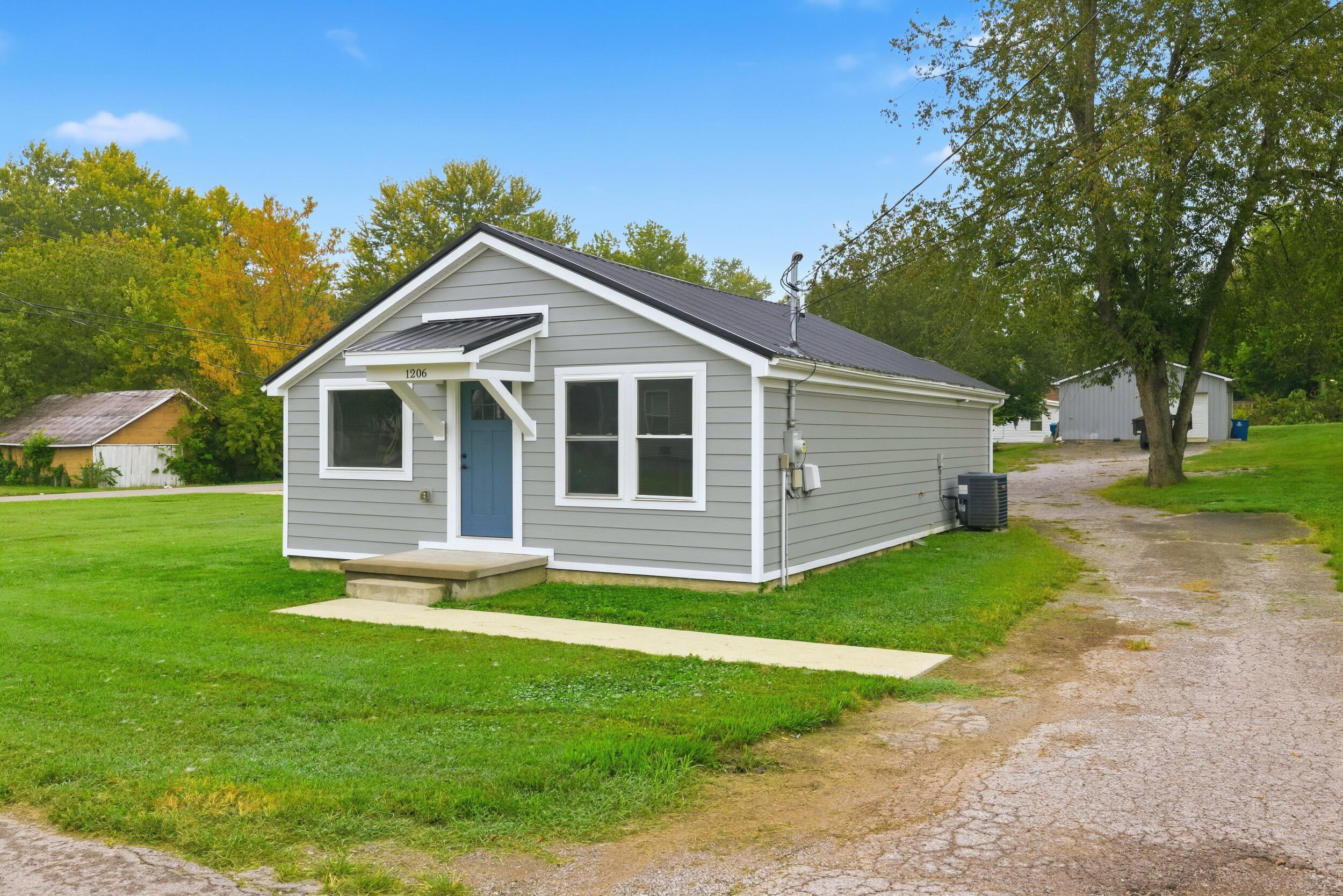 1206 Sycamore Street Property Photo 2