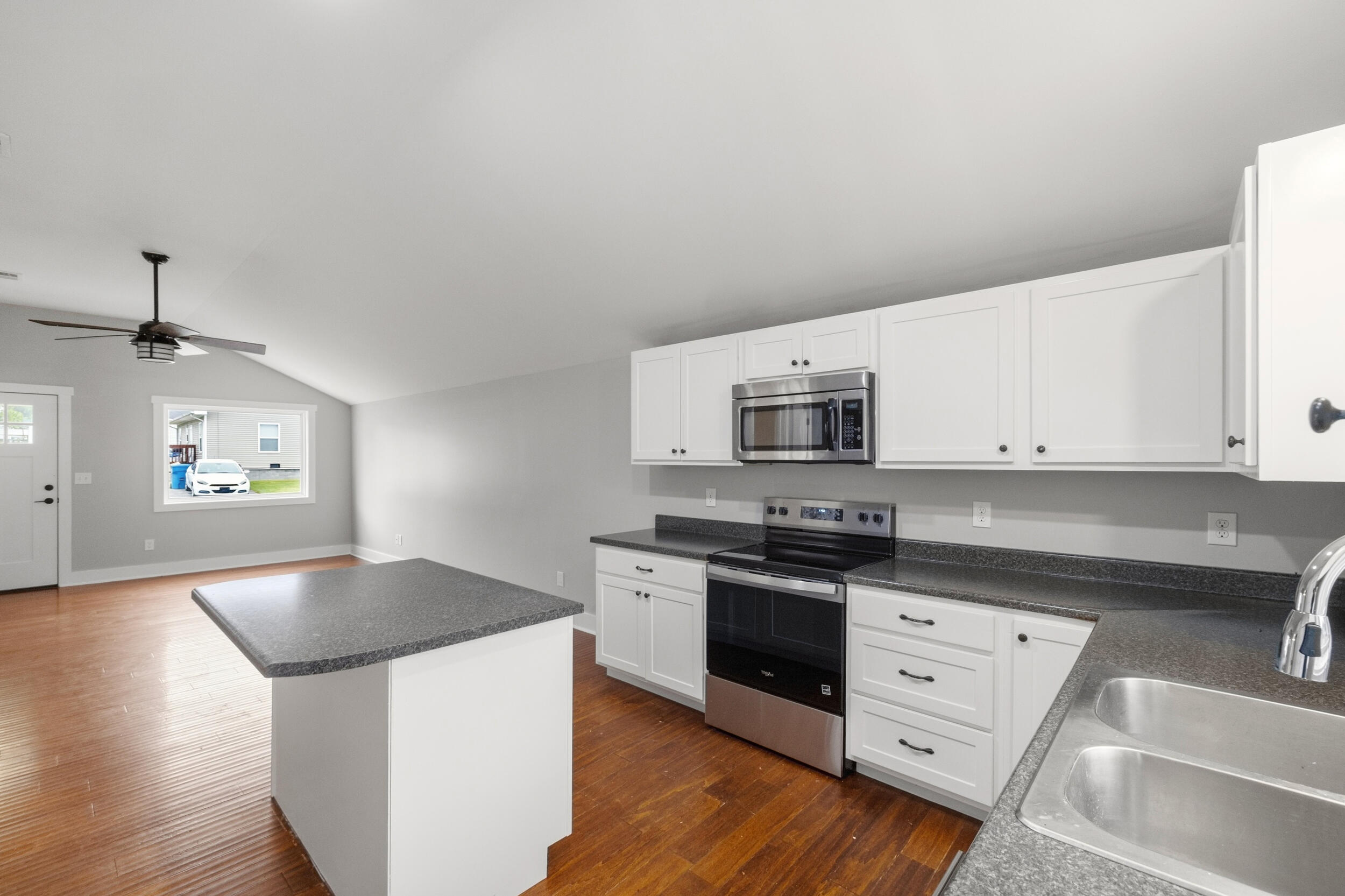 1206 Sycamore Street Property Photo 11