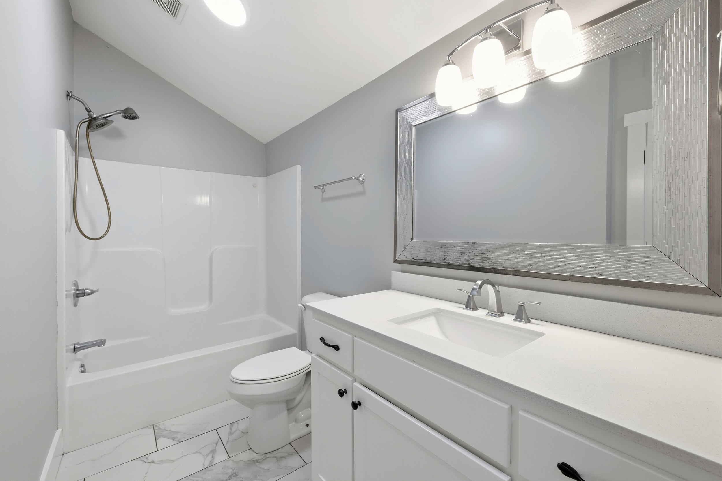 1206 Sycamore Street Property Photo 17