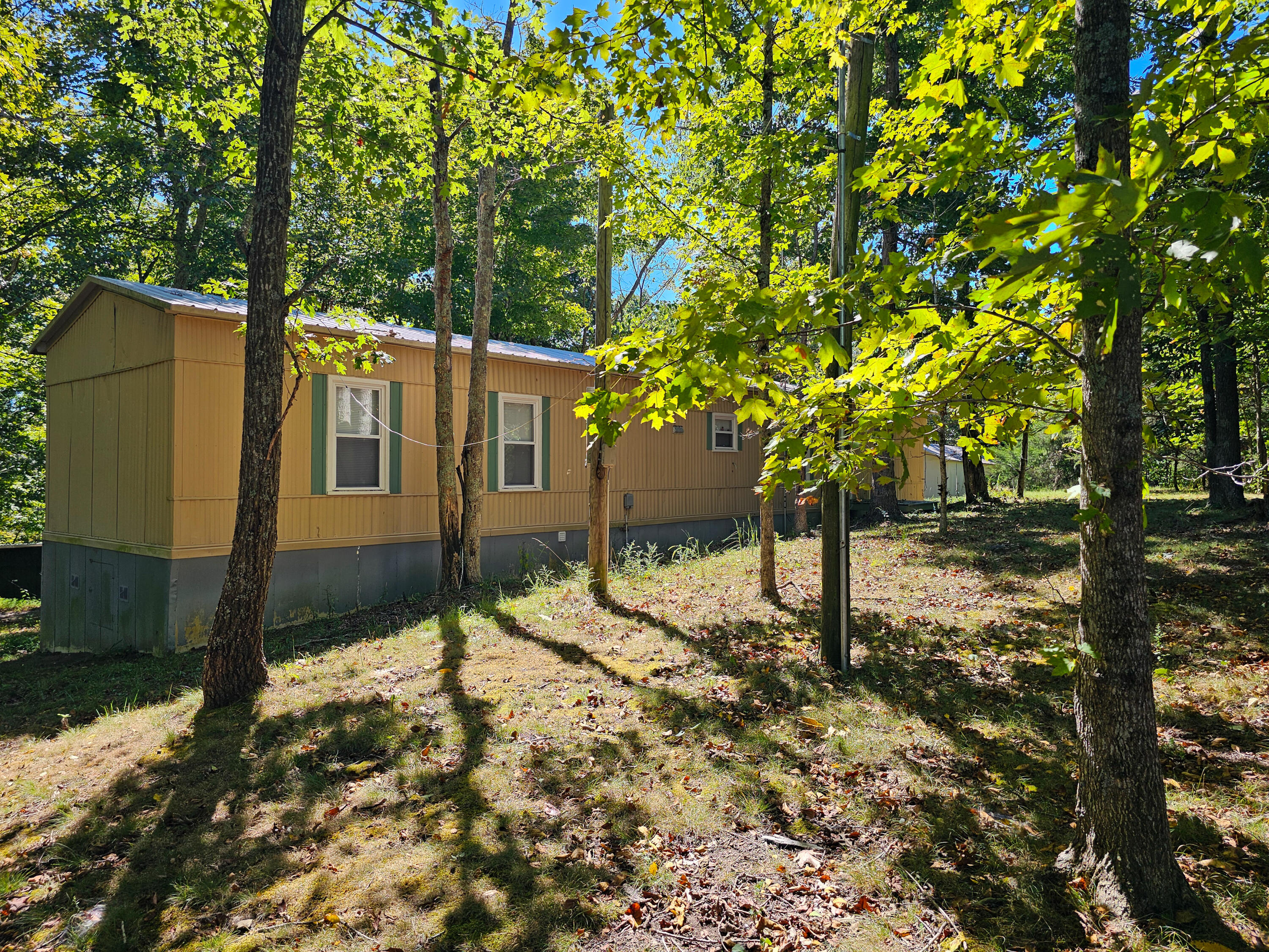 1960 Chestnut Grove Road Property Photo 2