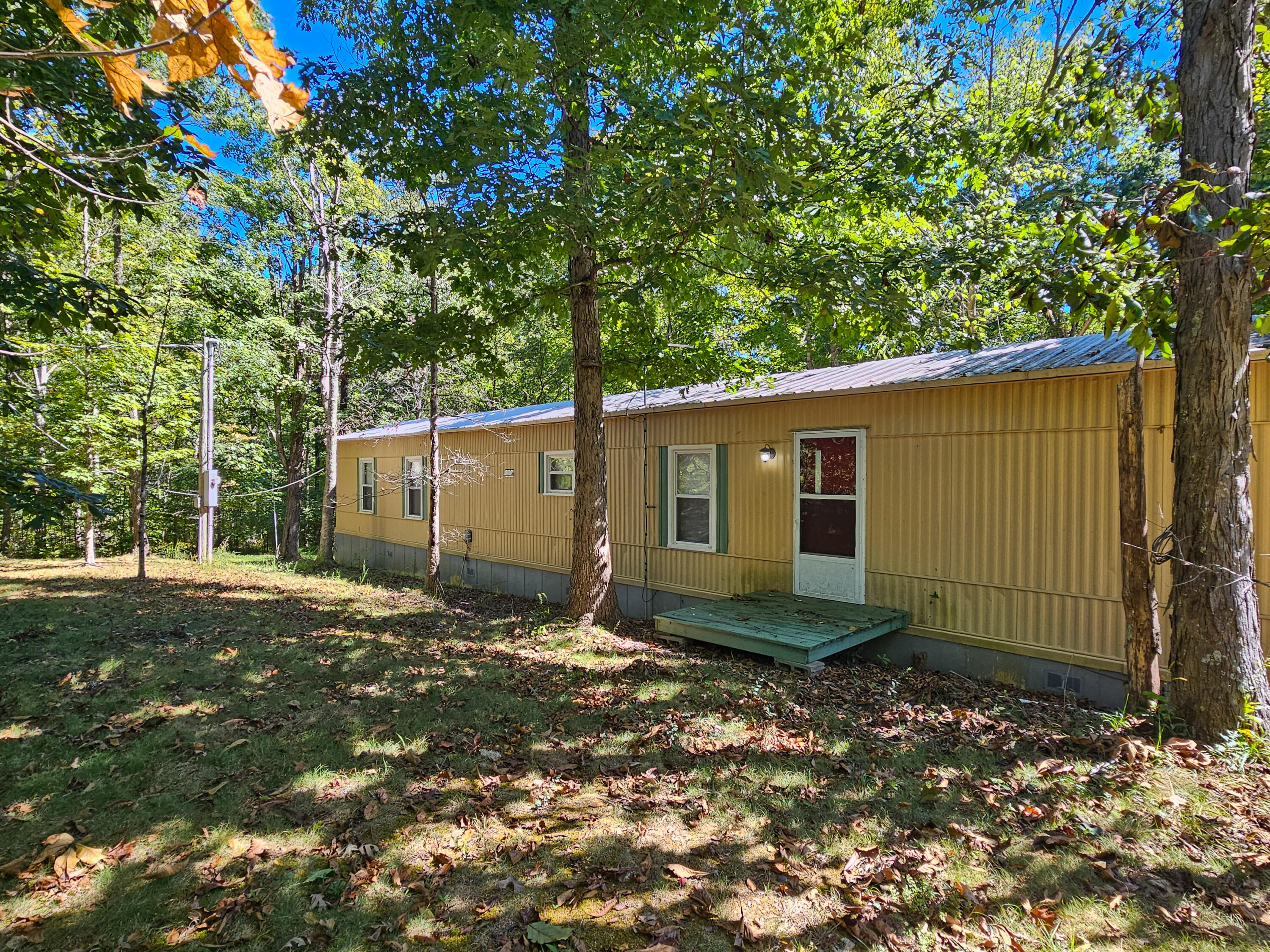 1960 Chestnut Grove Road Property Photo 3