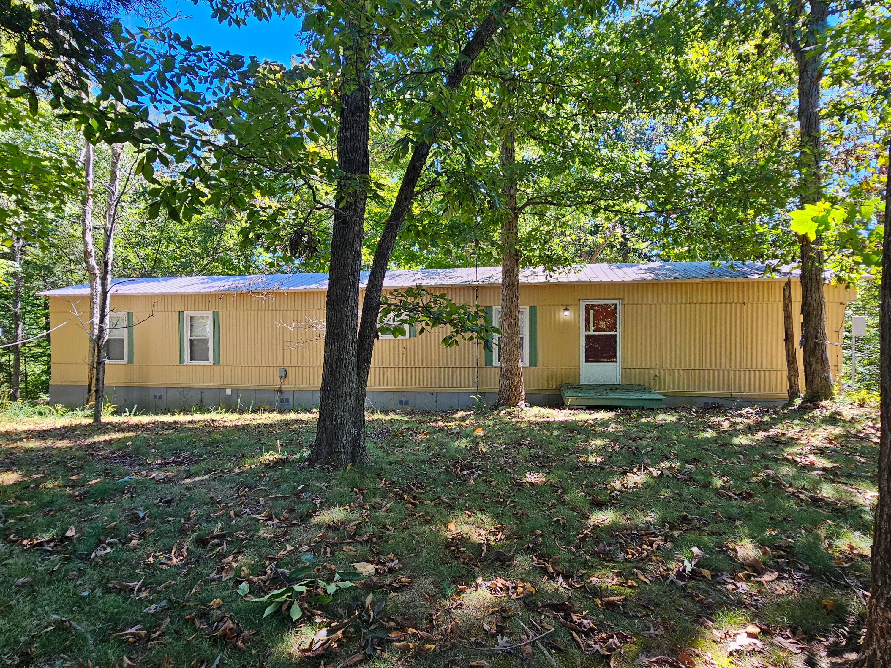 1960 Chestnut Grove Road Property Photo 4