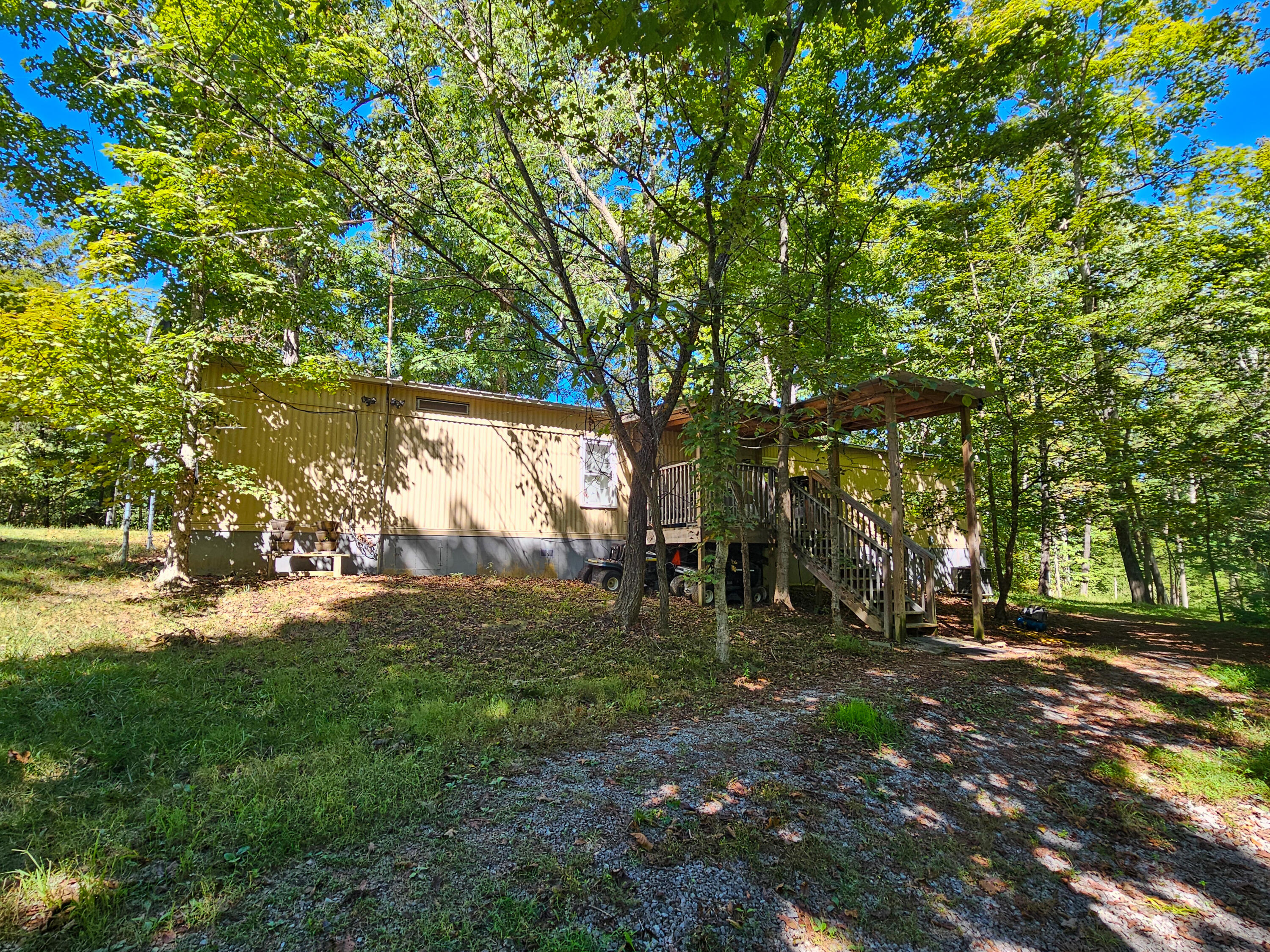1960 Chestnut Grove Road Property Photo 5