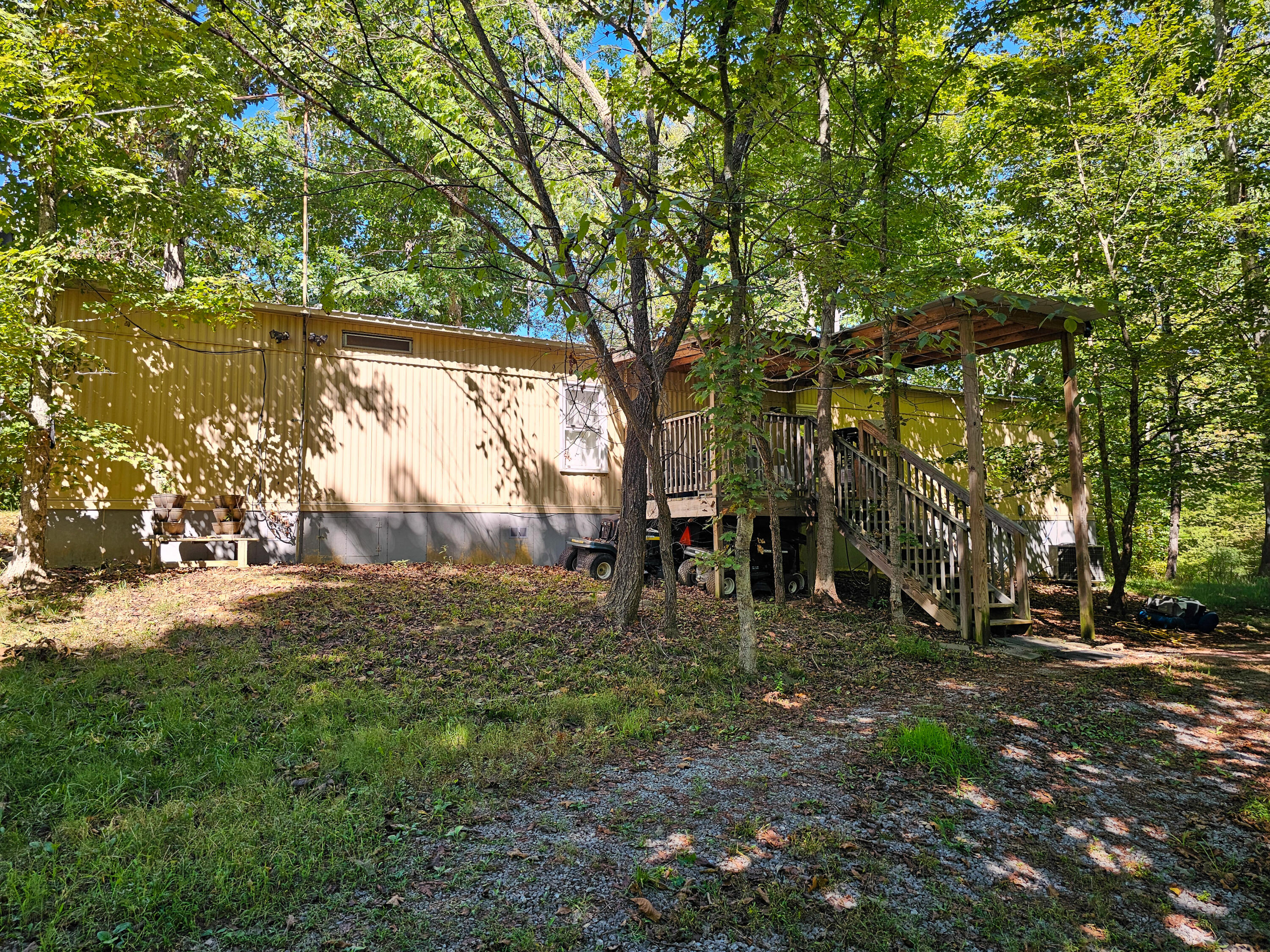 1960 Chestnut Grove Road Property Photo 6
