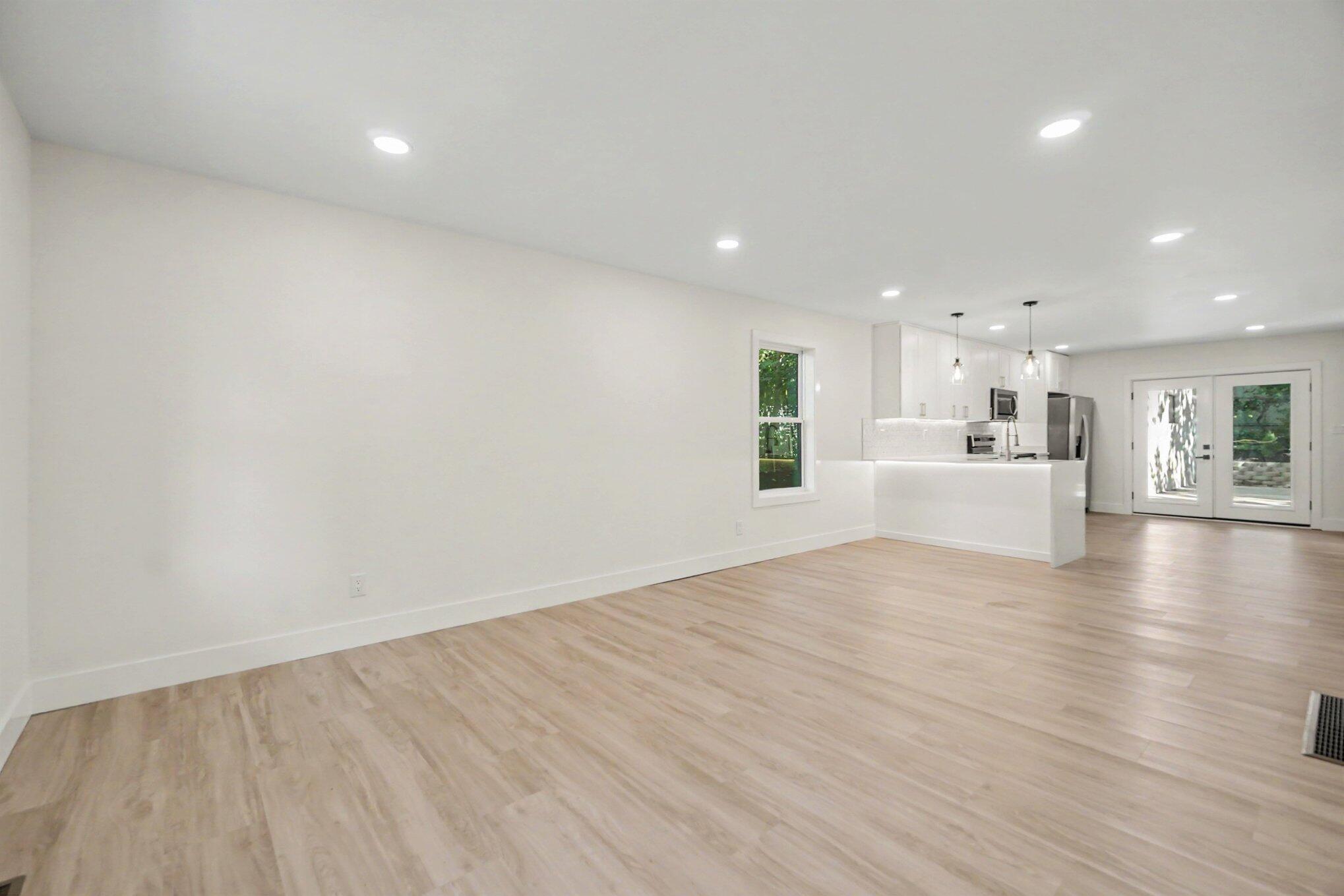 362 Preston Avenue Property Photo 6