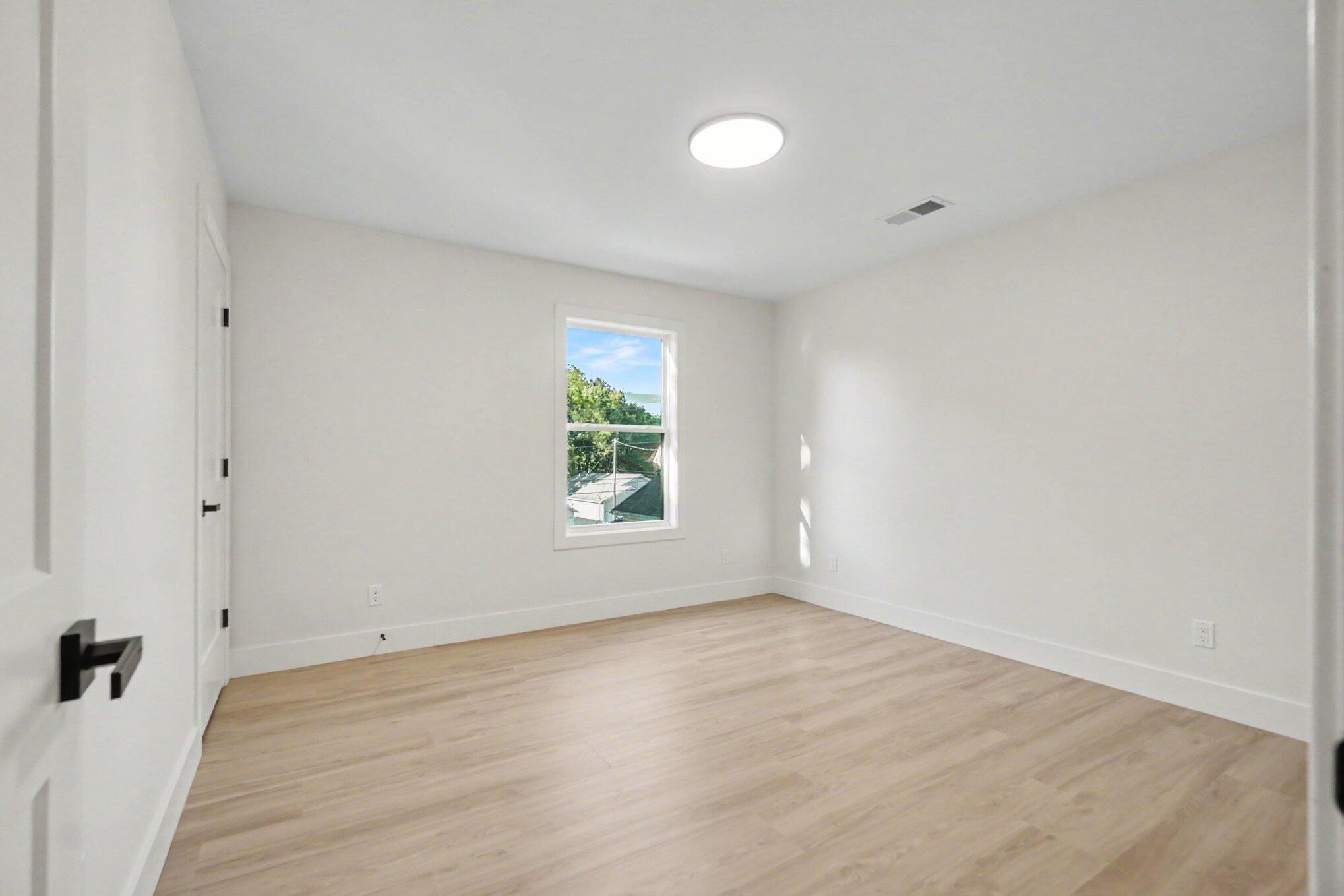 362 Preston Avenue Property Photo 28