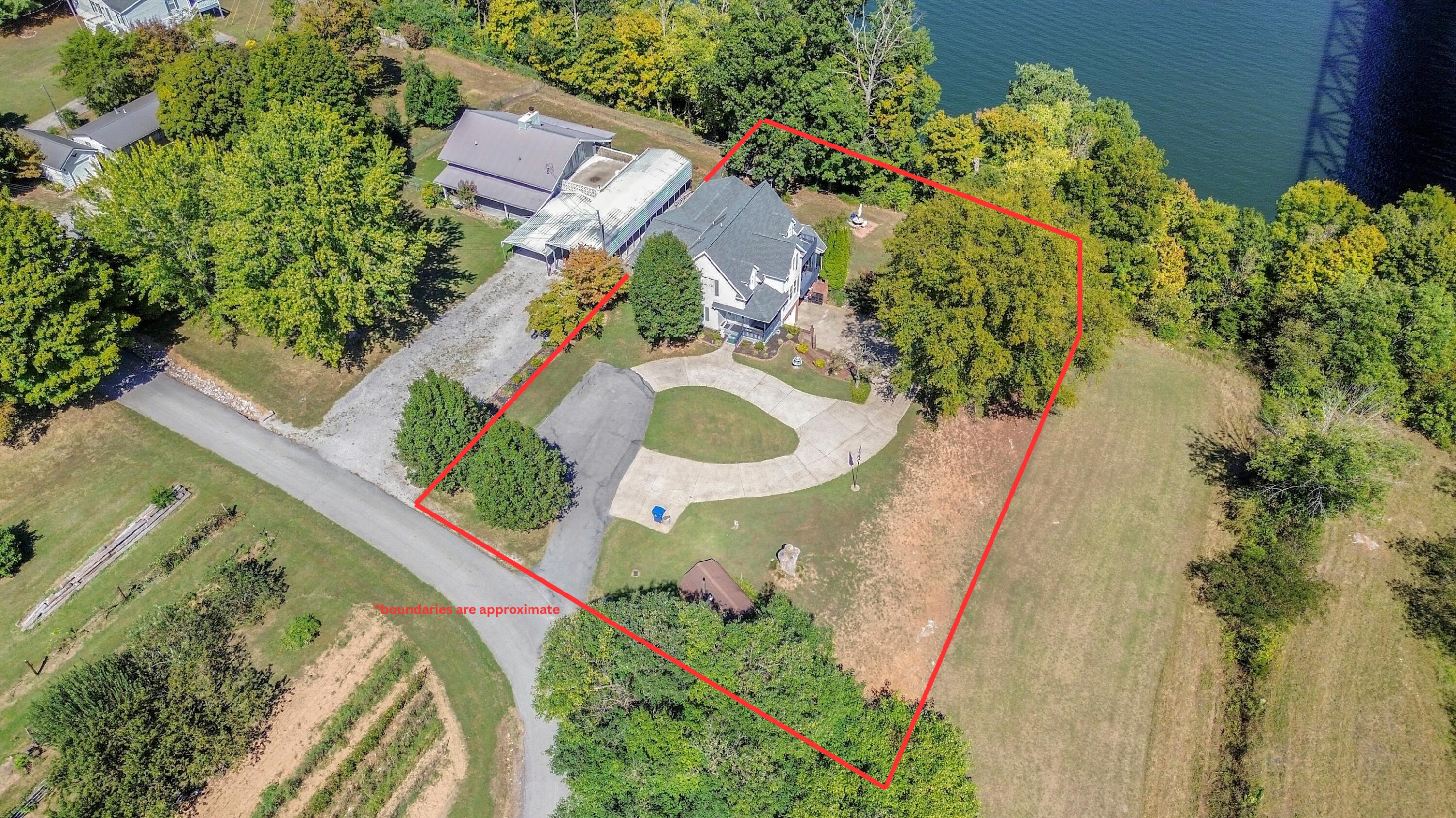 194 Cumberland Drive Property Photo 3