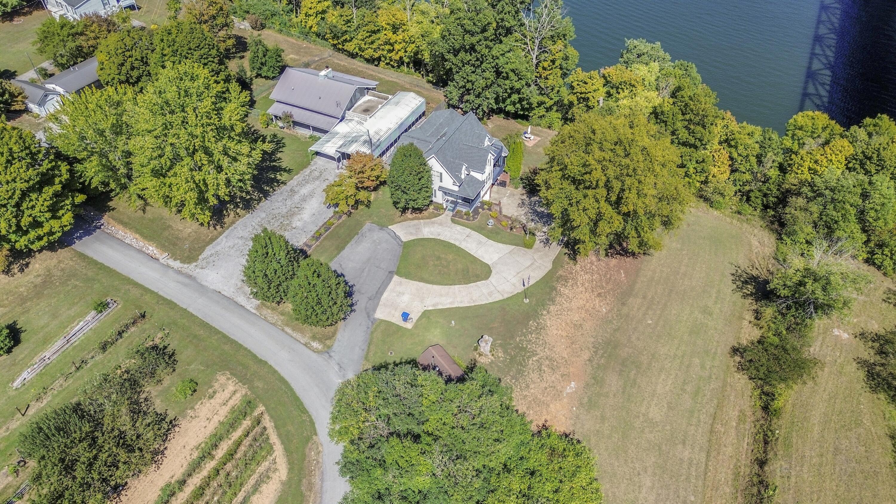 194 Cumberland Drive Property Photo 10