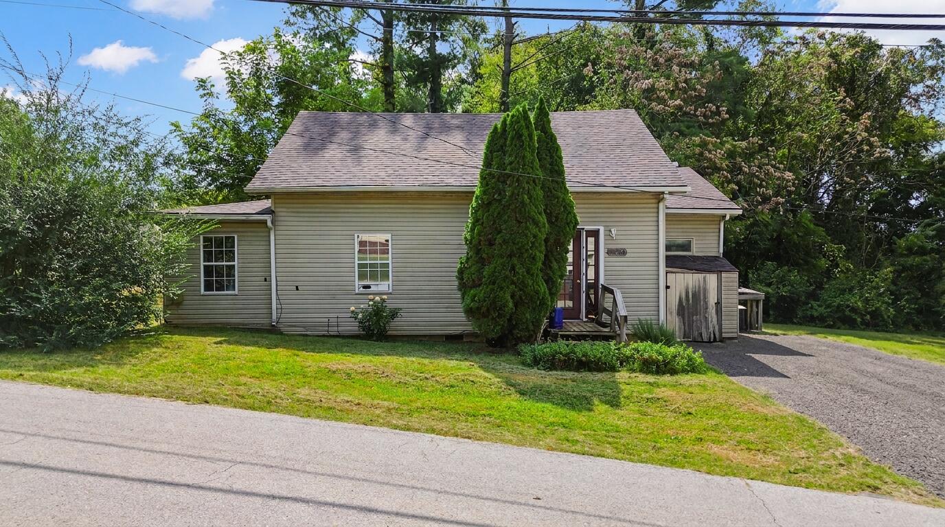 118 Beecher Street Property Photo 1