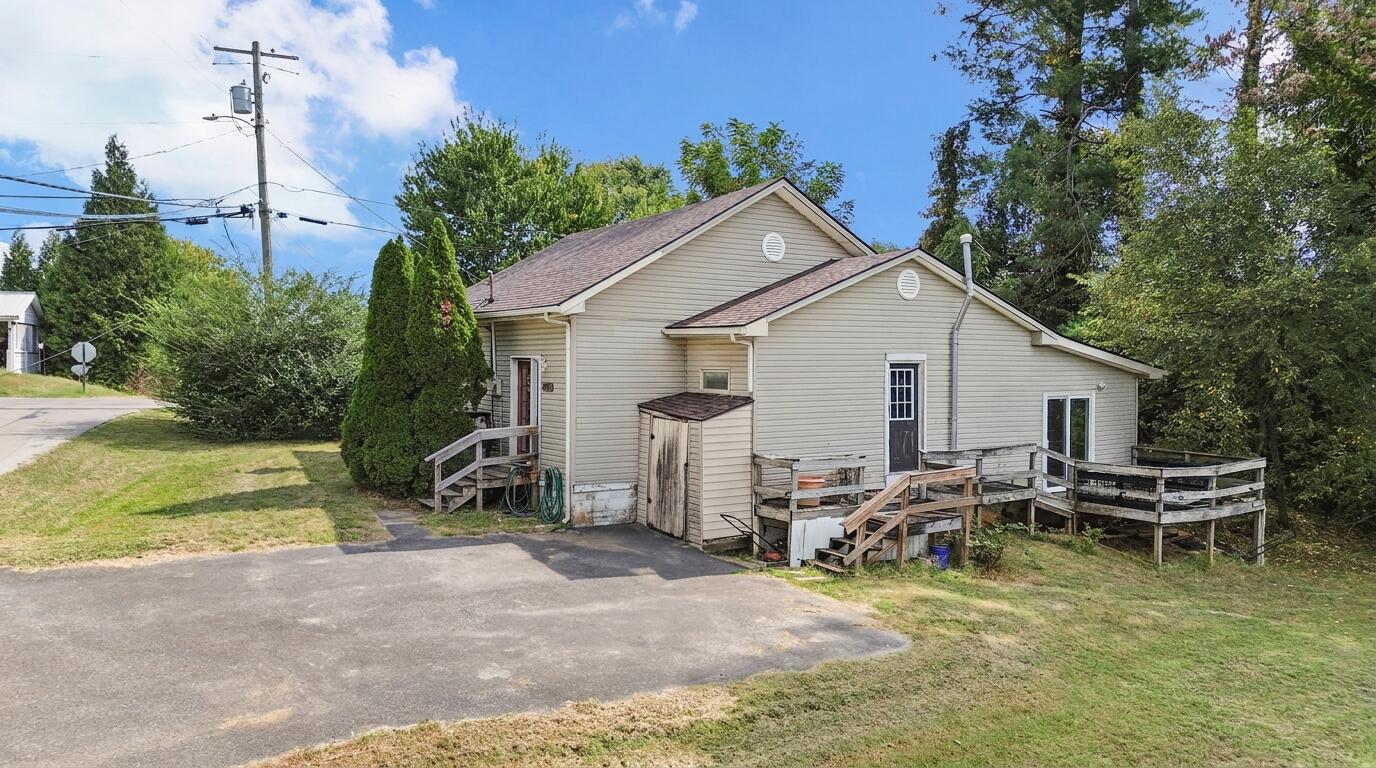 118 Beecher Street Property Photo 2