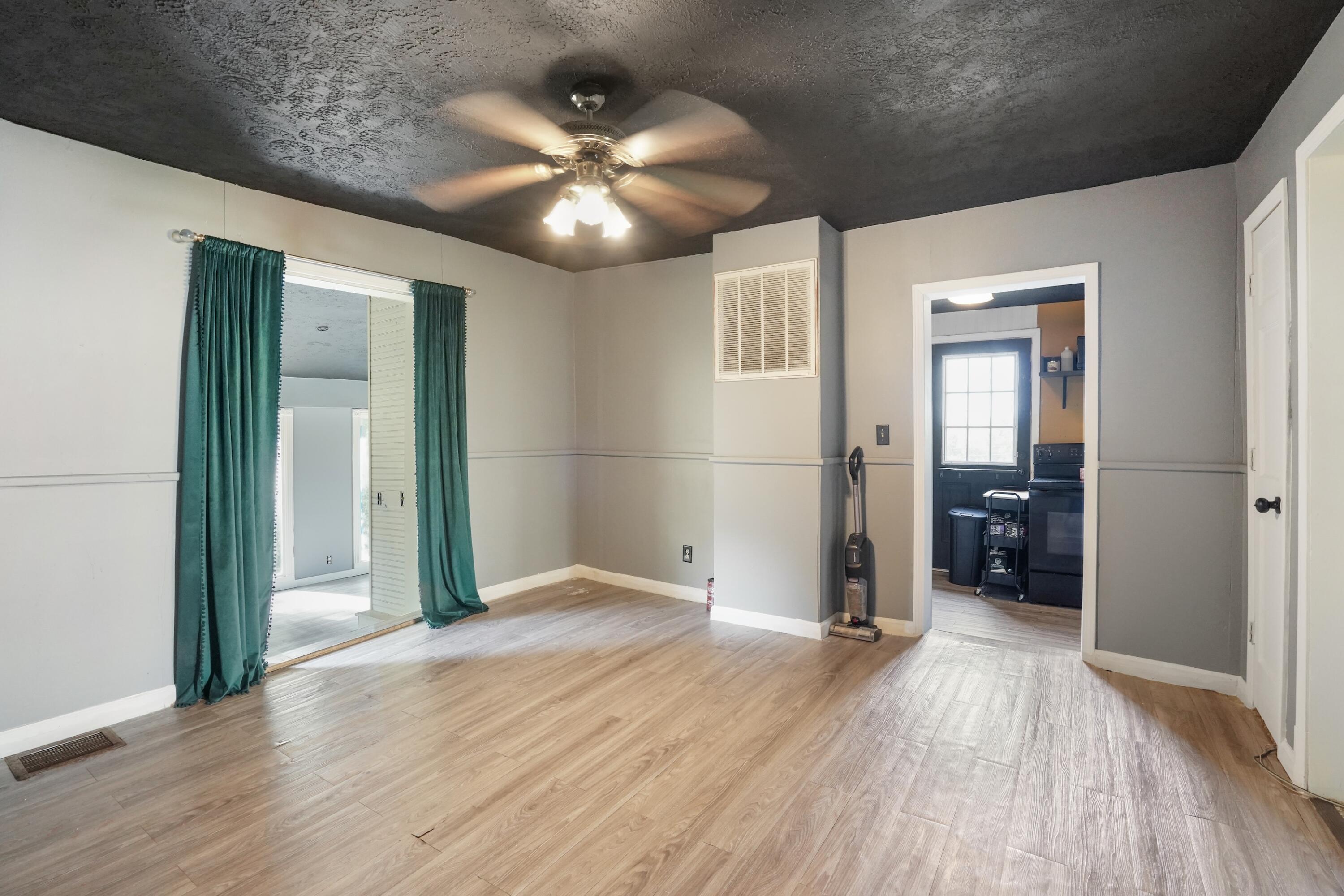 118 Beecher Street Property Photo 10