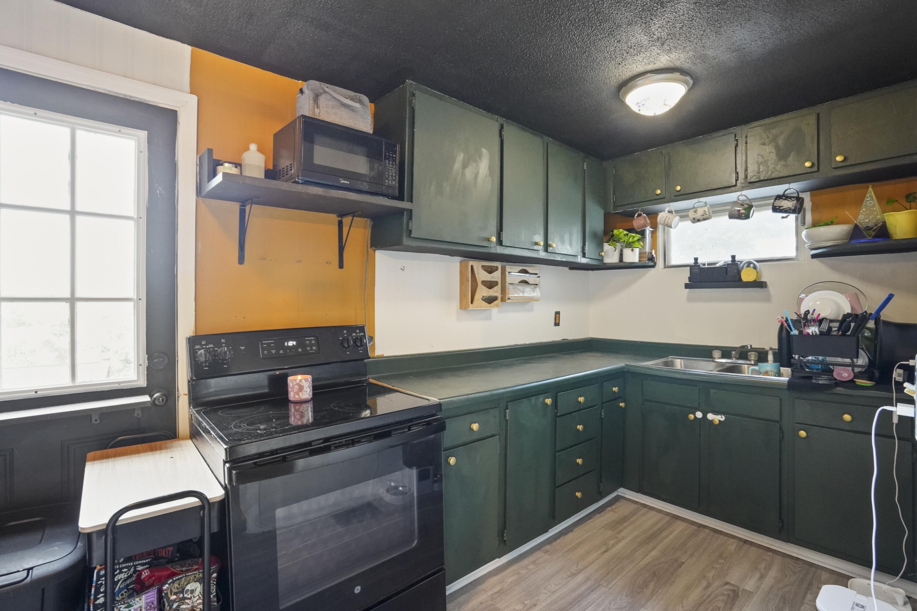 118 Beecher Street Property Photo 12