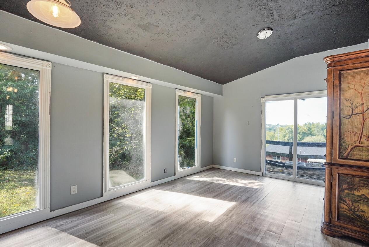 118 Beecher Street Property Photo 18